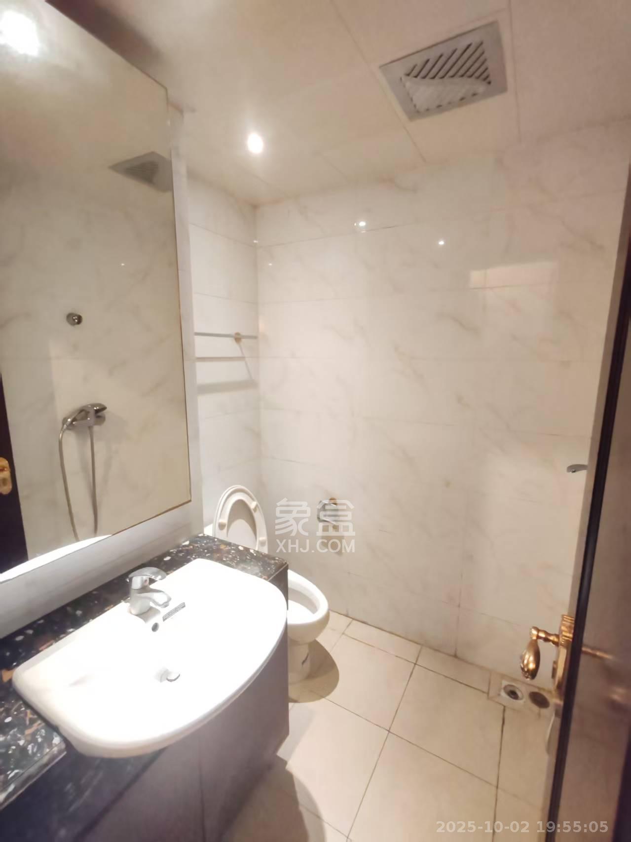 恒大翡翠华庭 1室1厅1卫 1100.0元/月 恒大翡翠华庭 1室1厅1卫 1100.0元/月室内图