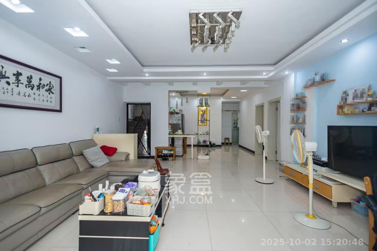 湘绣城  3室2厅2卫    1500.0元/月室内图