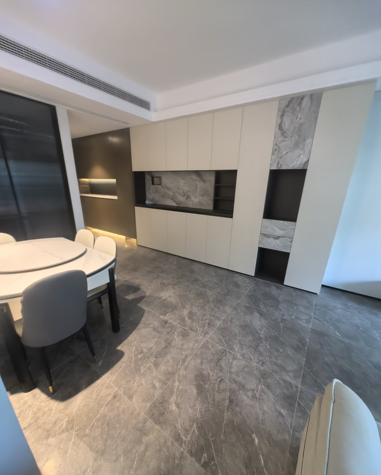 仁恒滨江园(一.二期) 3室2厅1卫 4000.0元/月 仁恒滨江园(一.二期) 3室2厅1卫 4000.0元/月室内图