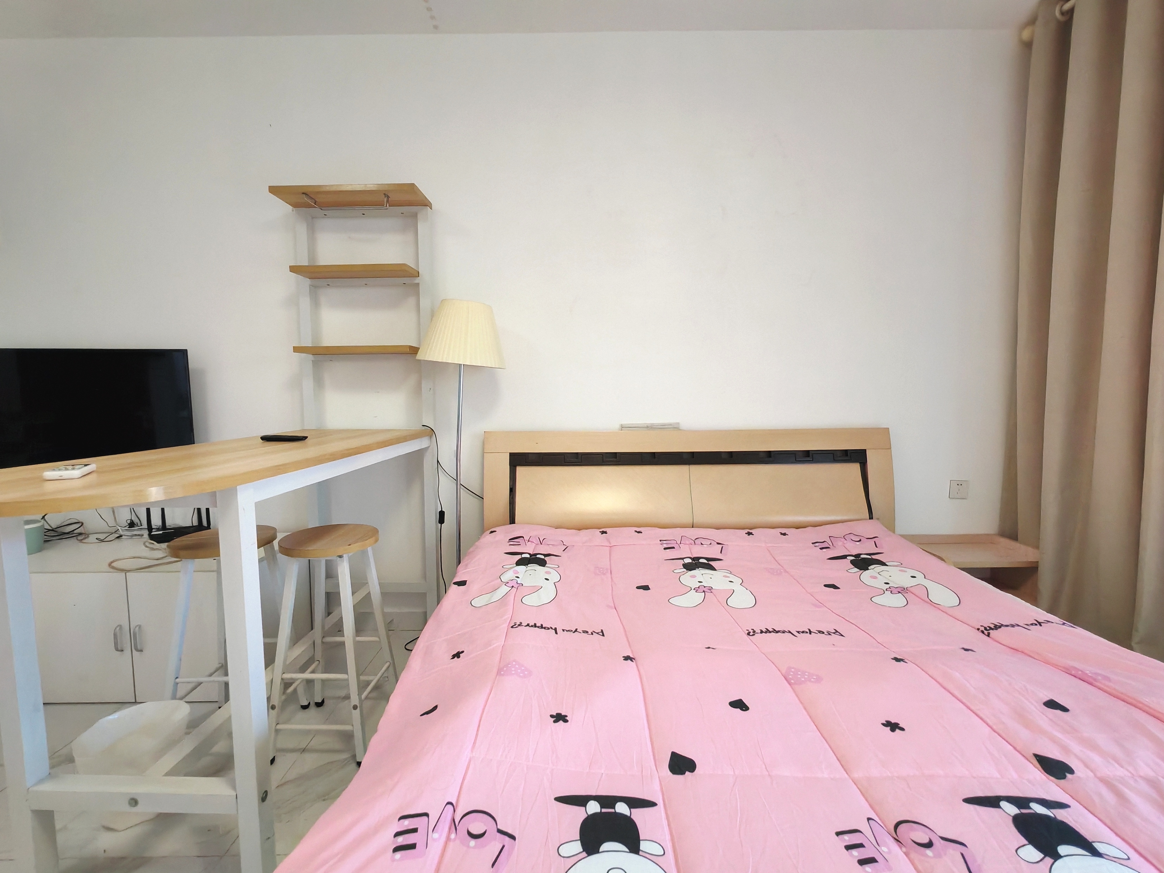 宇建国贸城 1室1厅1卫 2300.0元/月 宇建国贸城 1室1厅1卫 2300.0元/月室内图