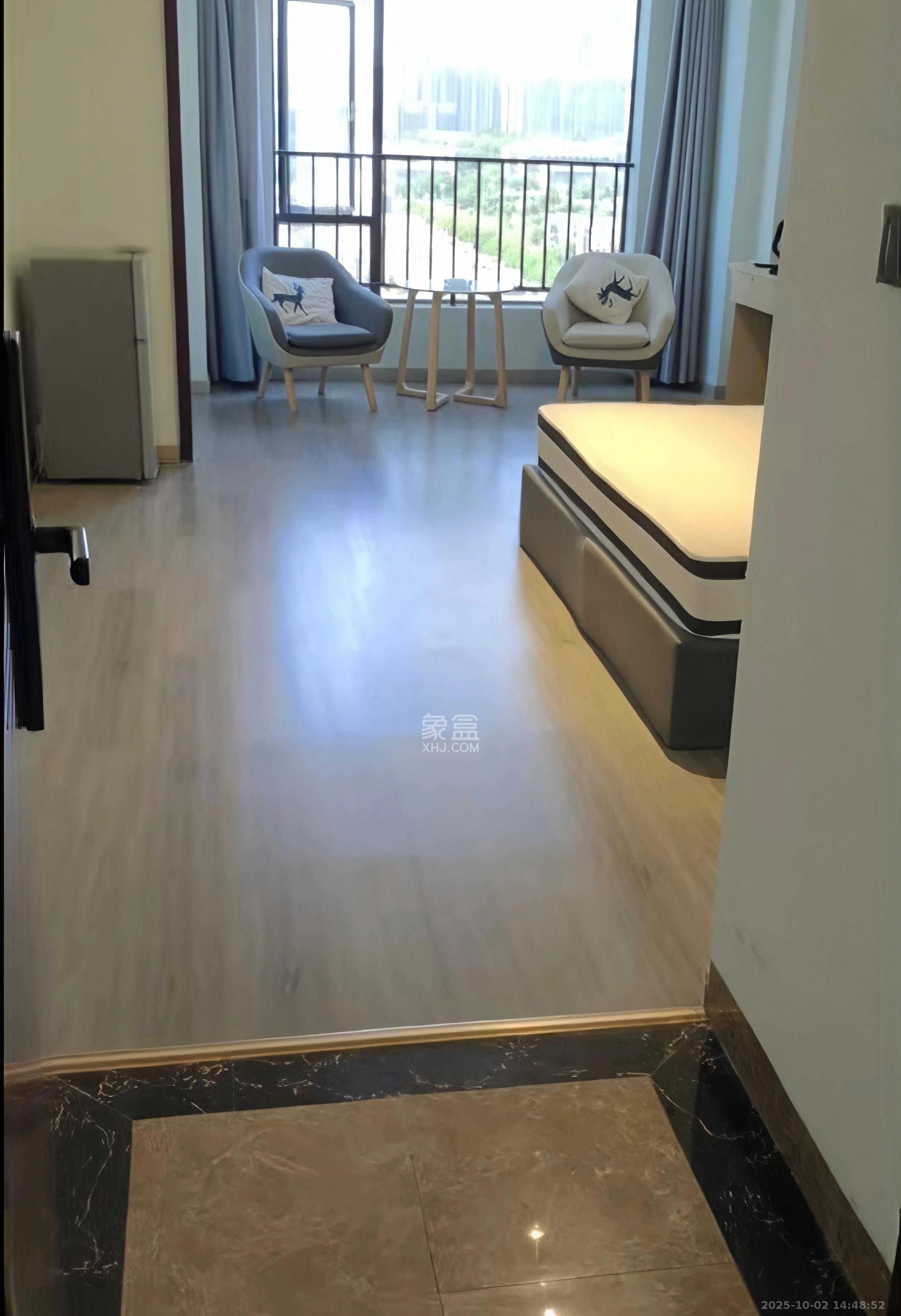 天元涉外景园B区  1室1厅1卫    1300.0元/月室内图