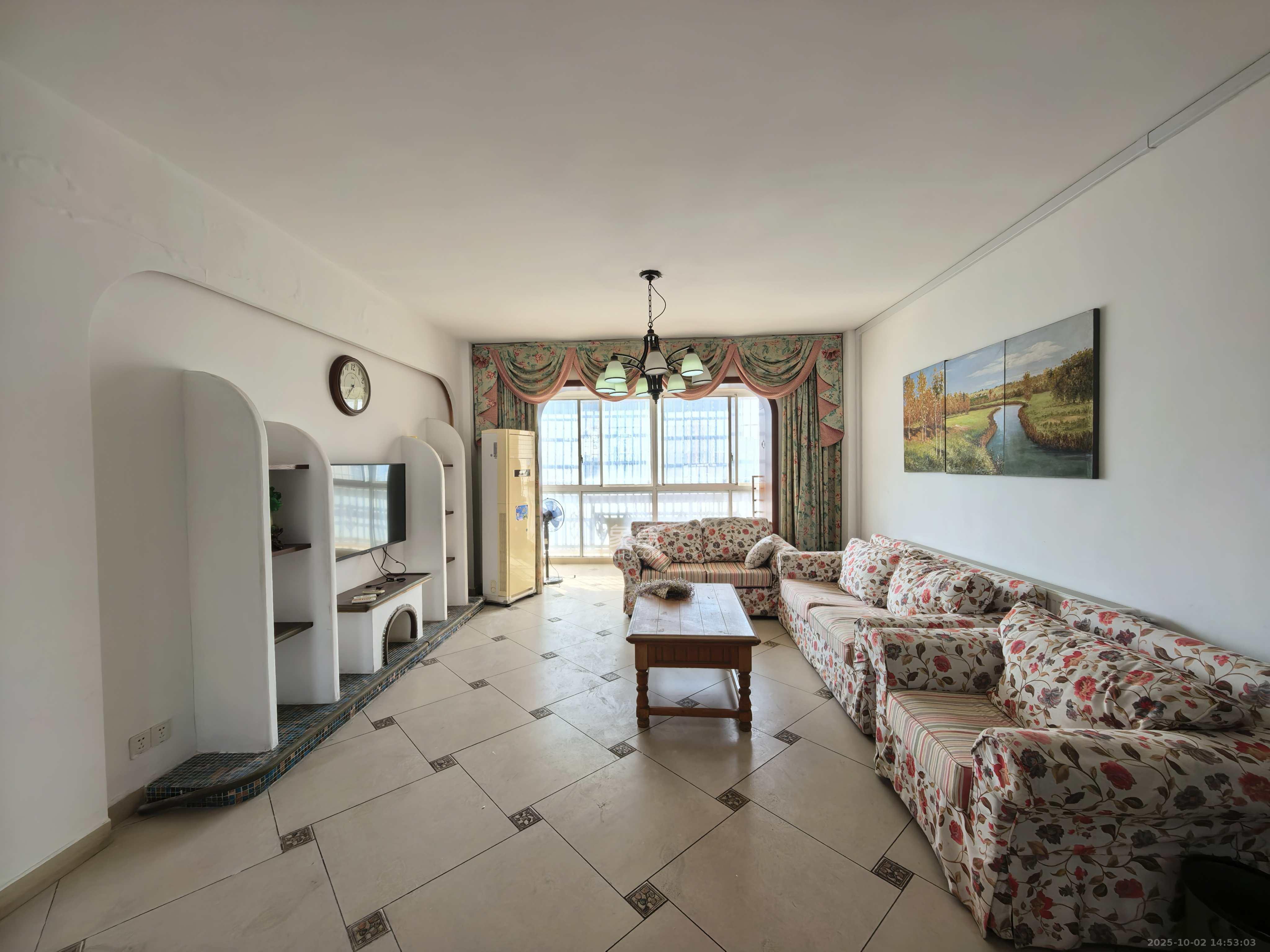 城市山水豪园(山水城市风景) 3室2厅1卫 2700.0元/月 城市山水豪园(山水城市风景) 3室2厅1卫 2700.0元/月室内图