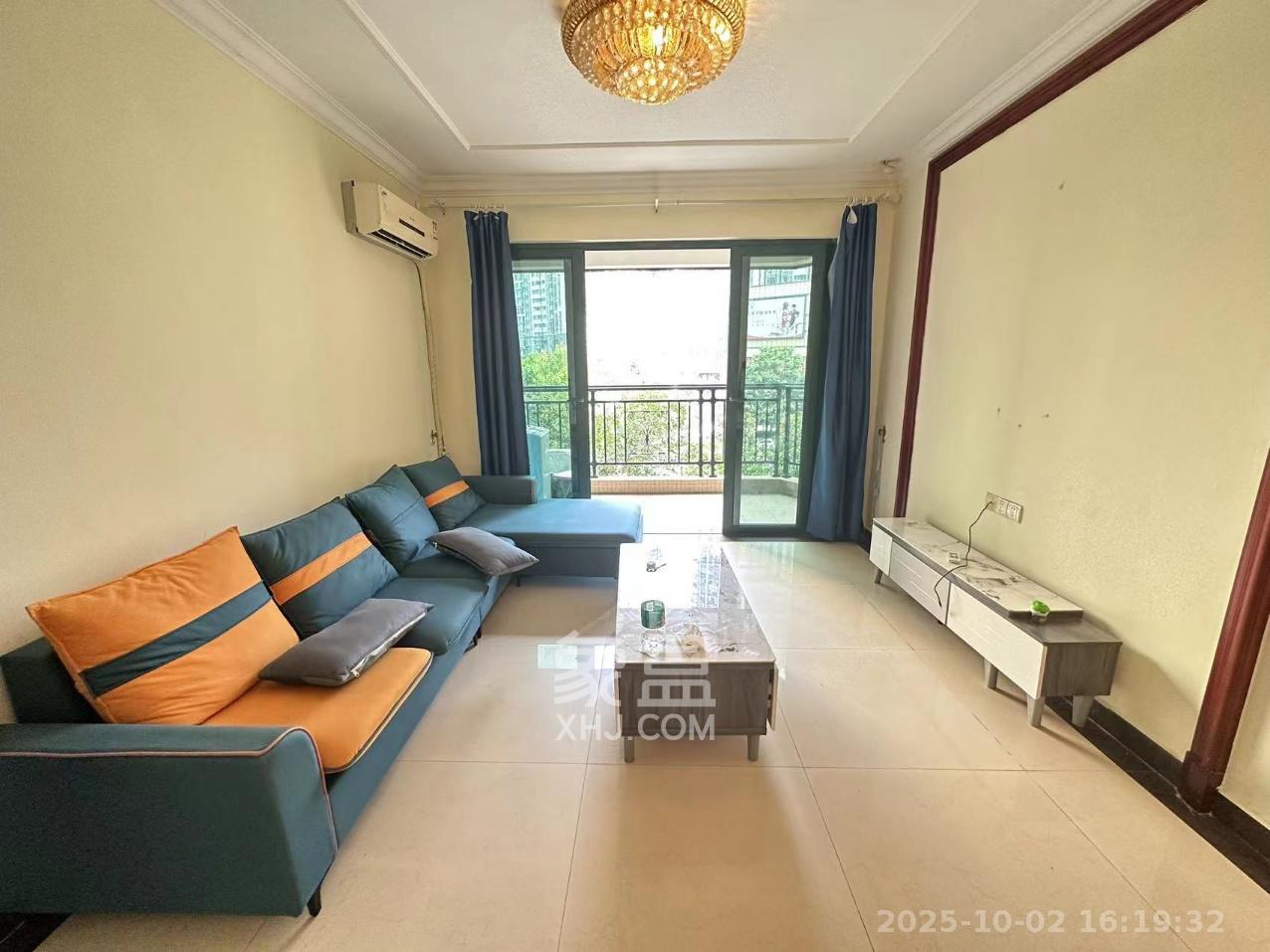 恒大翡翠华庭  2室2厅1卫    1900.0元/月 恒大翡翠华庭  2室2厅1卫    1900.0元/月