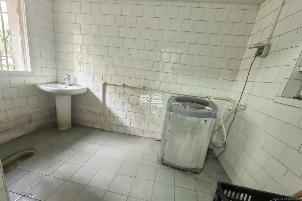 长坡社区  3室2厅1卫    2100.0元/月 长坡社区  3室2厅1卫    2100.0元/月室内图