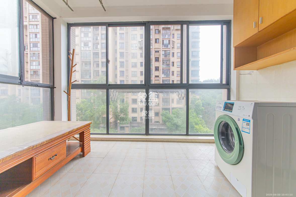 保利花园 2室2厅1卫 2200.0元/月 保利花园 2室2厅1卫 2200.0元/月室内图