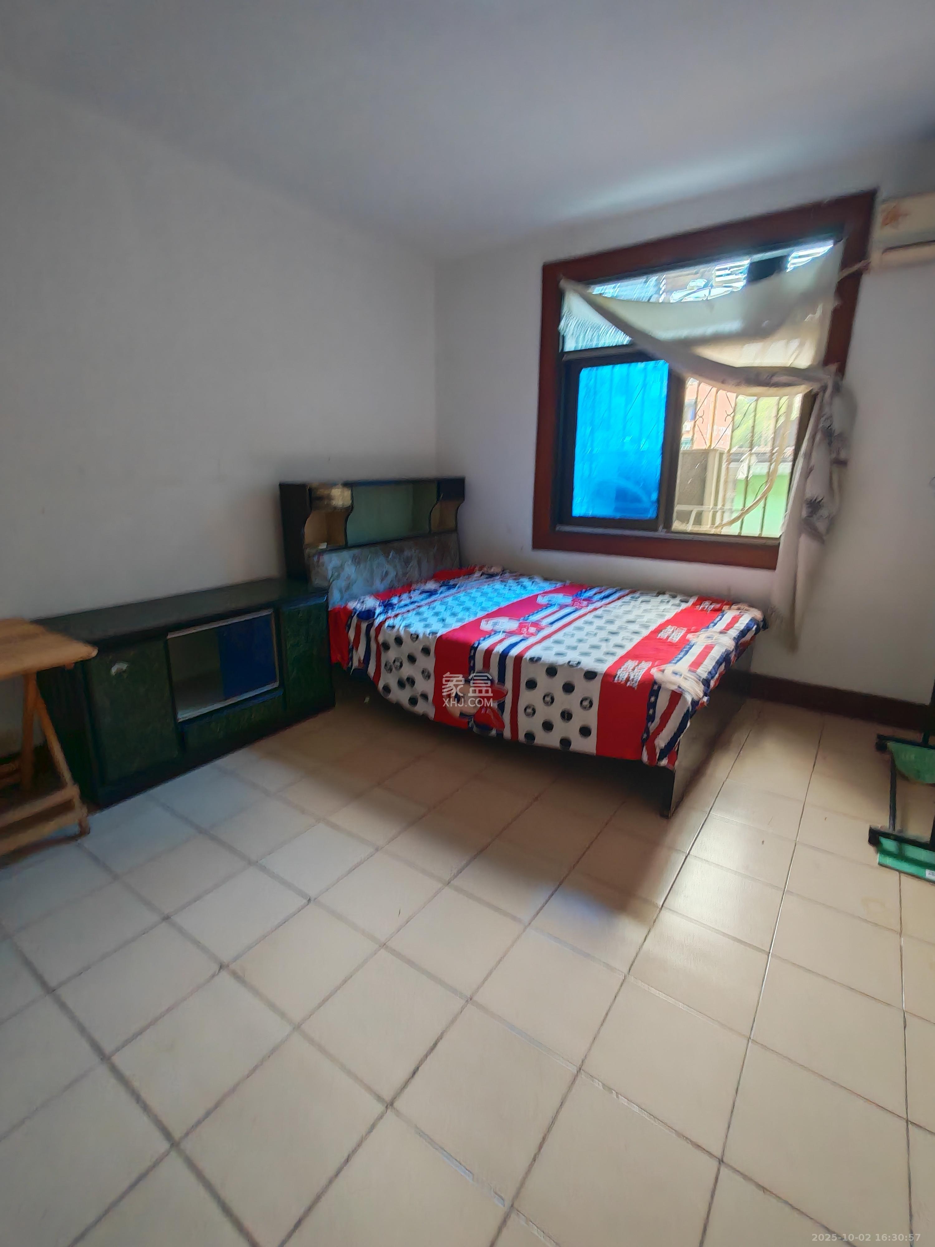 牛婆塘社区 2室1厅1卫 1500.0元/月 牛婆塘社区 2室1厅1卫 1500.0元/月室内图