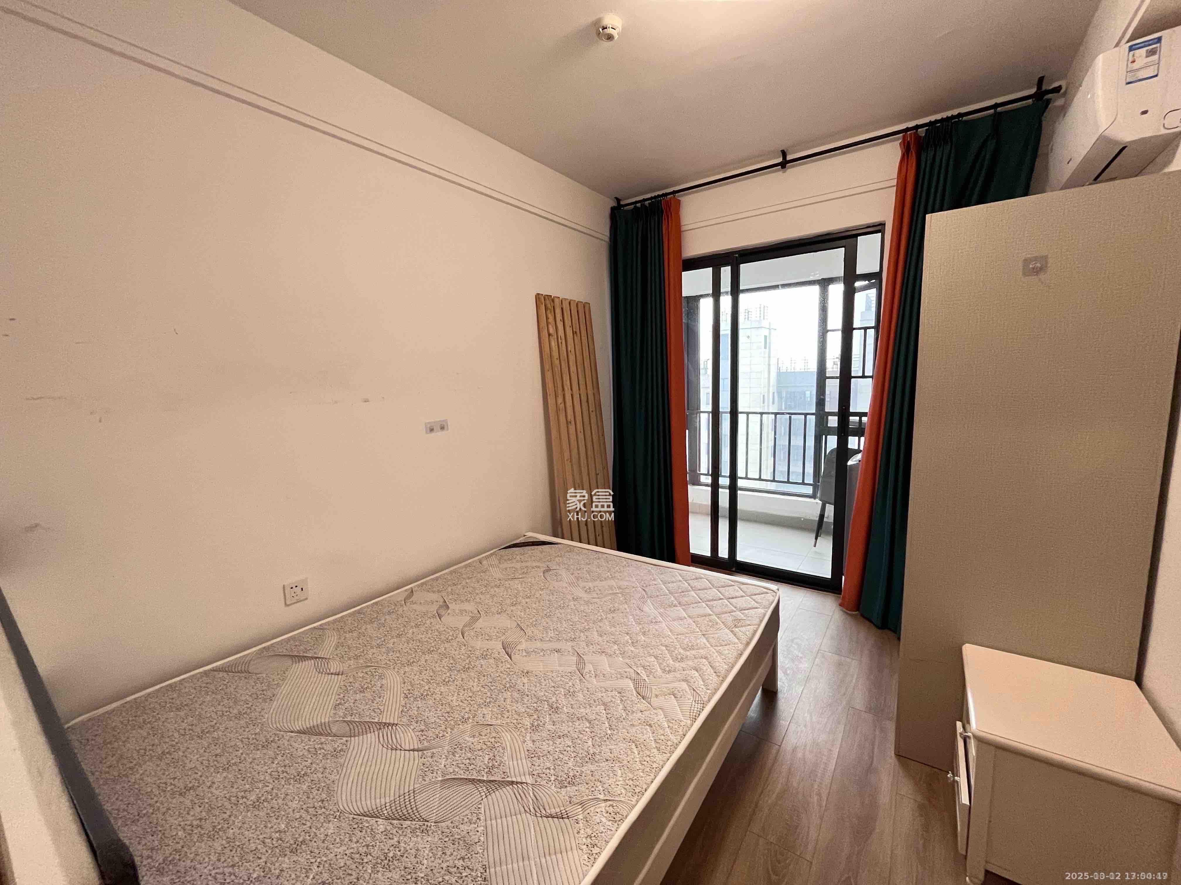 南山梅溪一方  3室2厅2卫    2800.0元/月室内图