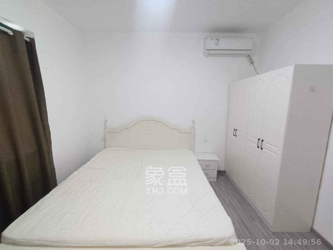 洋湖时代  3室1厅1卫   2300.00元/月室内图