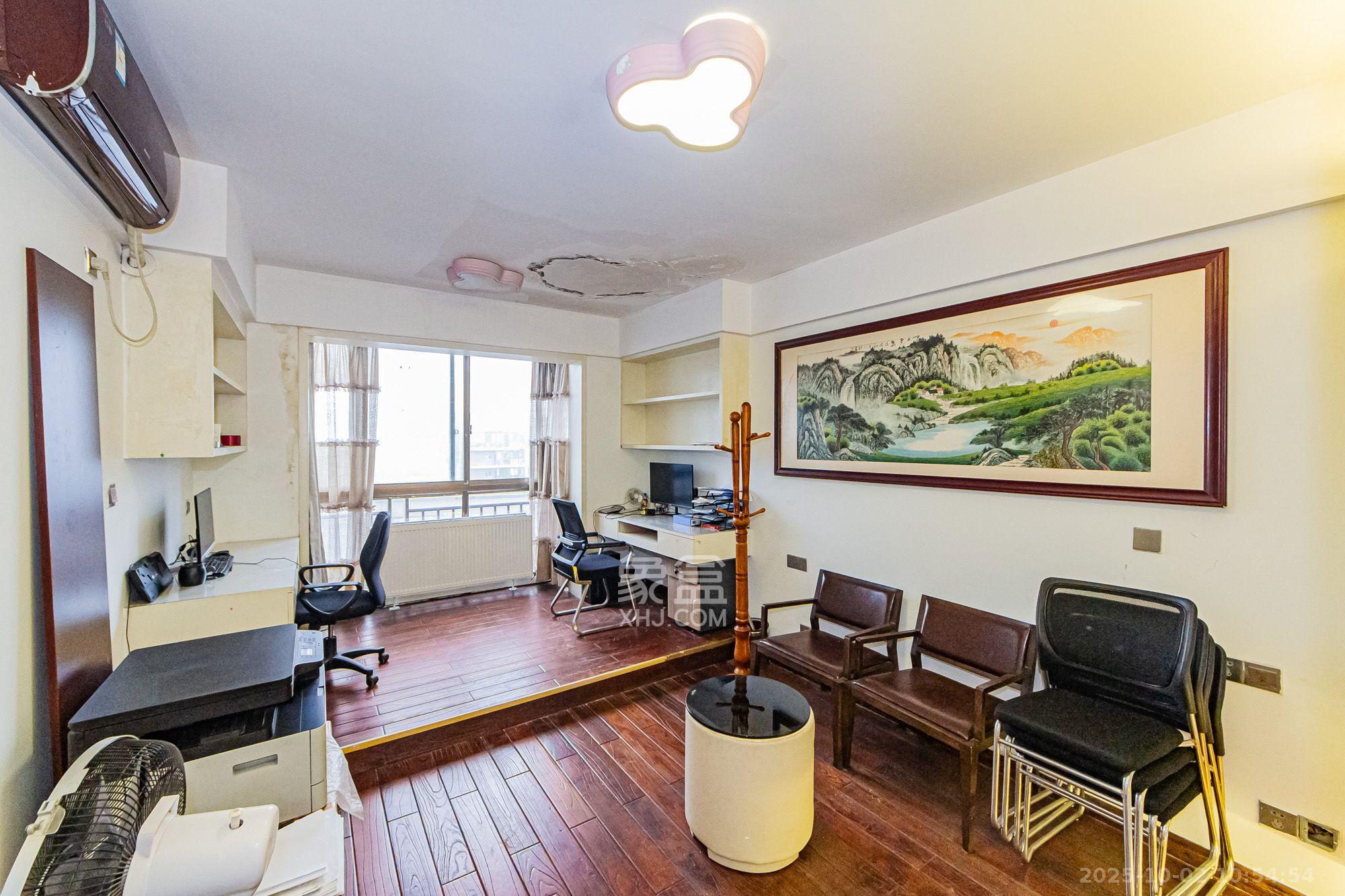 万国城(当代满庭春MOMA)一期 4室2厅1卫 4500.0元/月 万国城(当代满庭春MOMA)一期 4室2厅1卫 4500.0元/月室内图