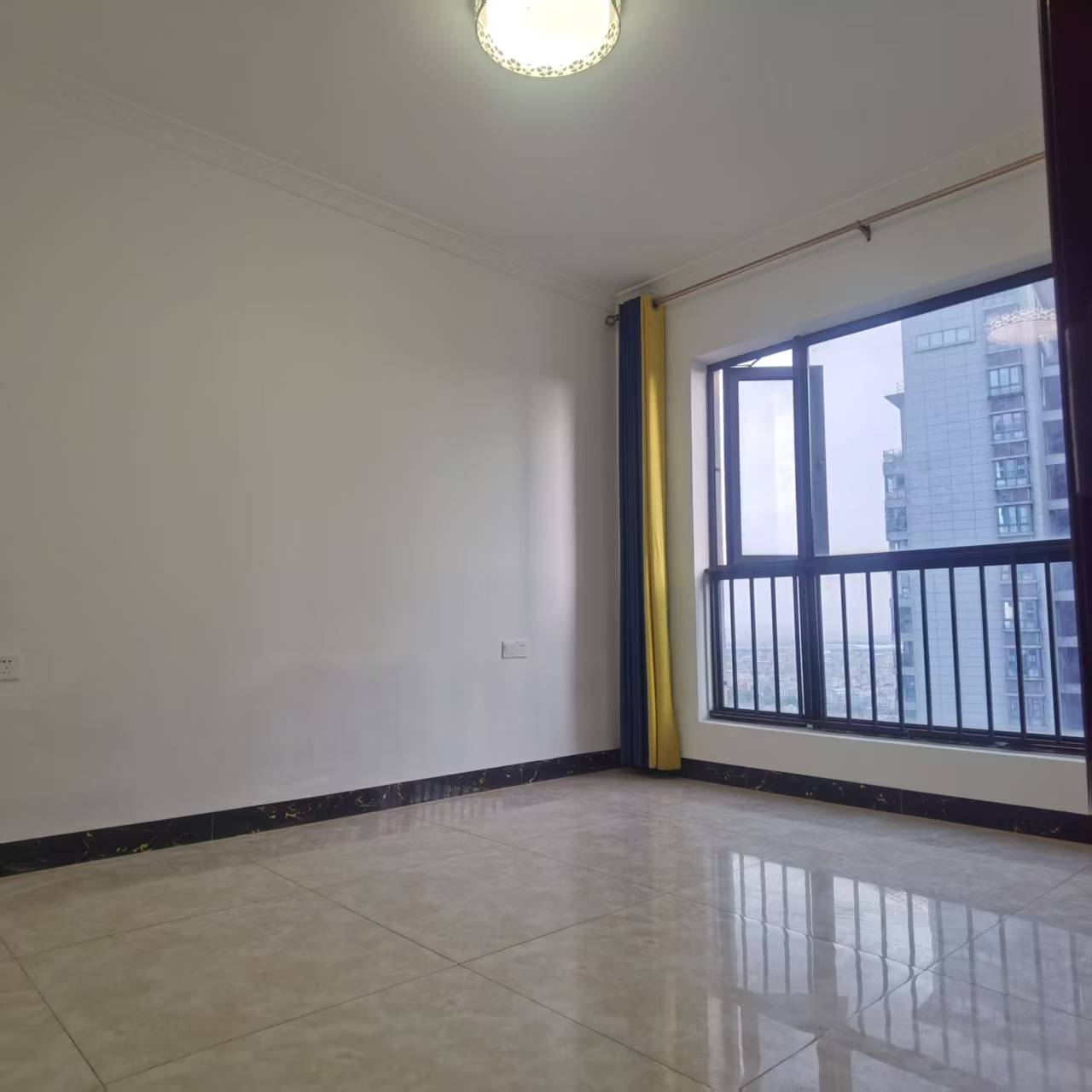 华盛中央公园 3室1厅1卫 2600.0元/月 华盛中央公园 3室1厅1卫 2600.0元/月室内图