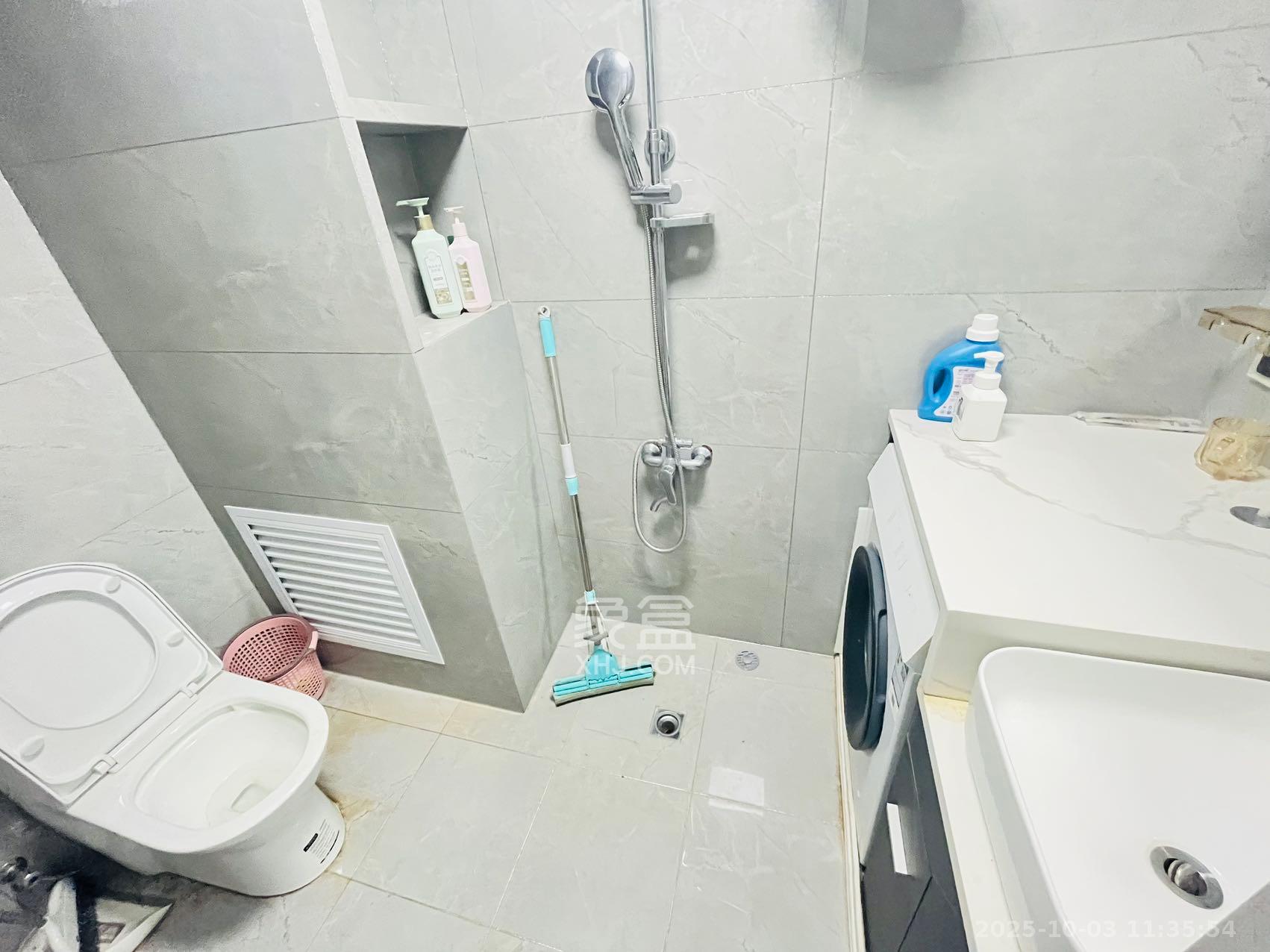 汇景发展环球中心 1室1厅1卫 1700.0元/月 汇景发展环球中心 1室1厅1卫 1700.0元/月室内图