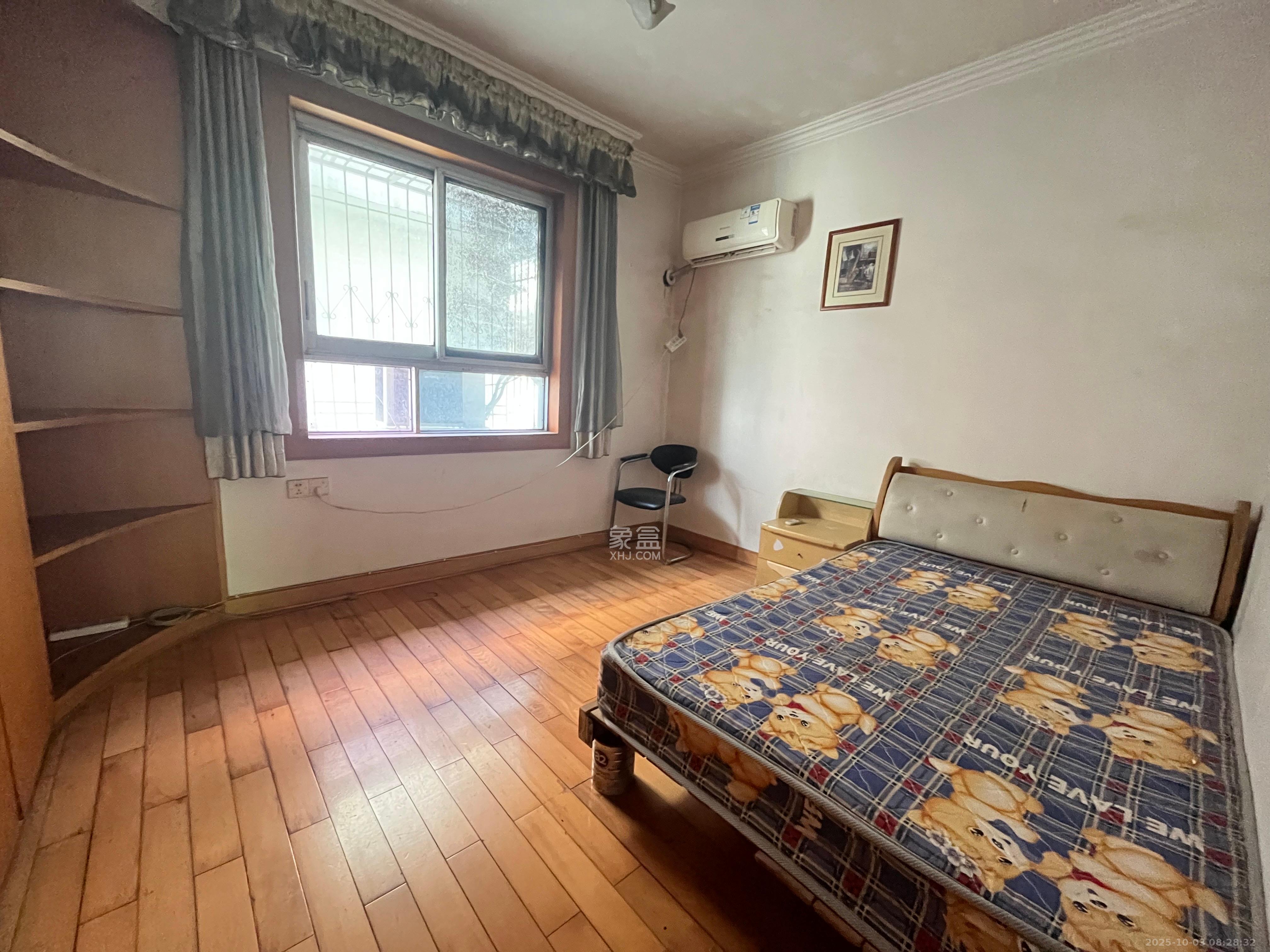 景园小区  2室1厅1卫   1300.00元/月室内图