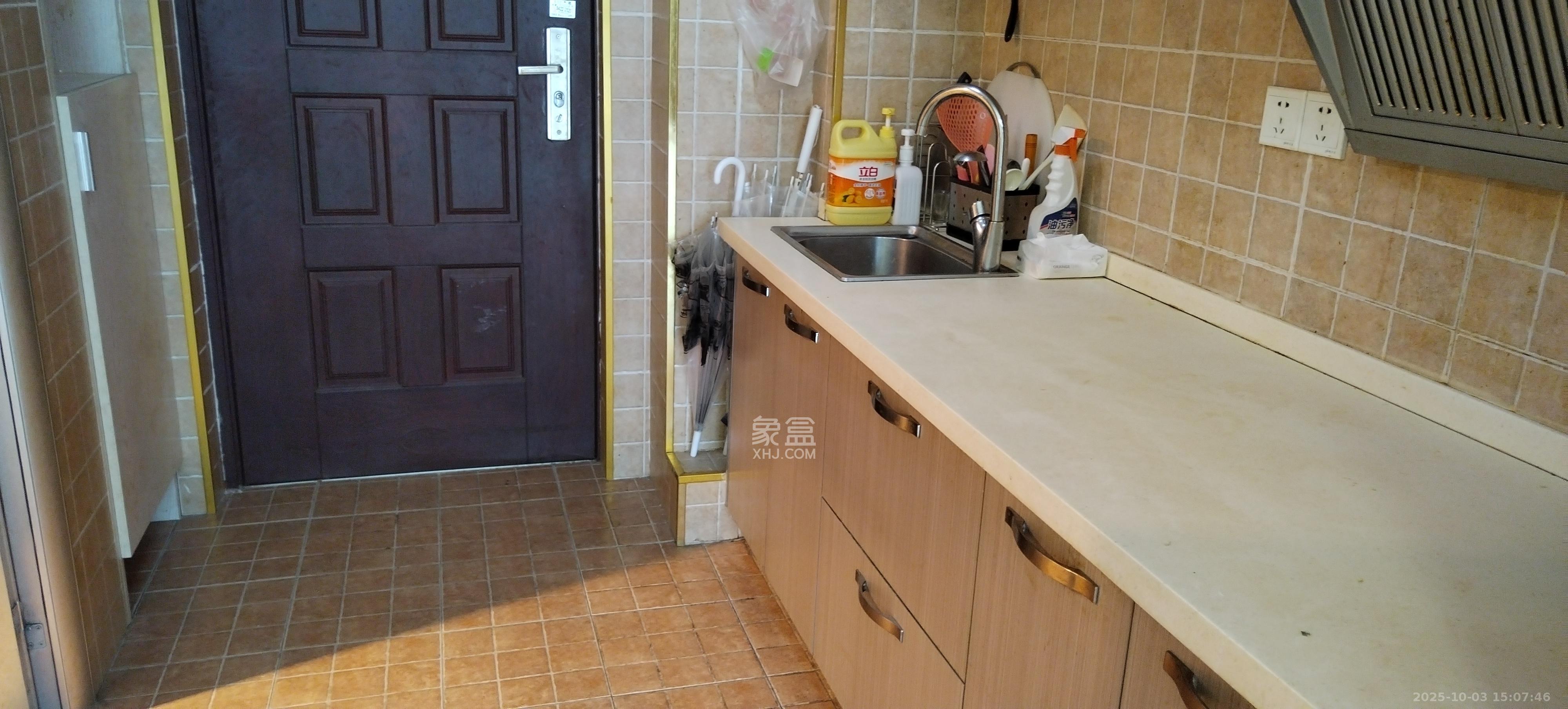 融科东南海  1室0厅1卫    1400.0元/月室内图