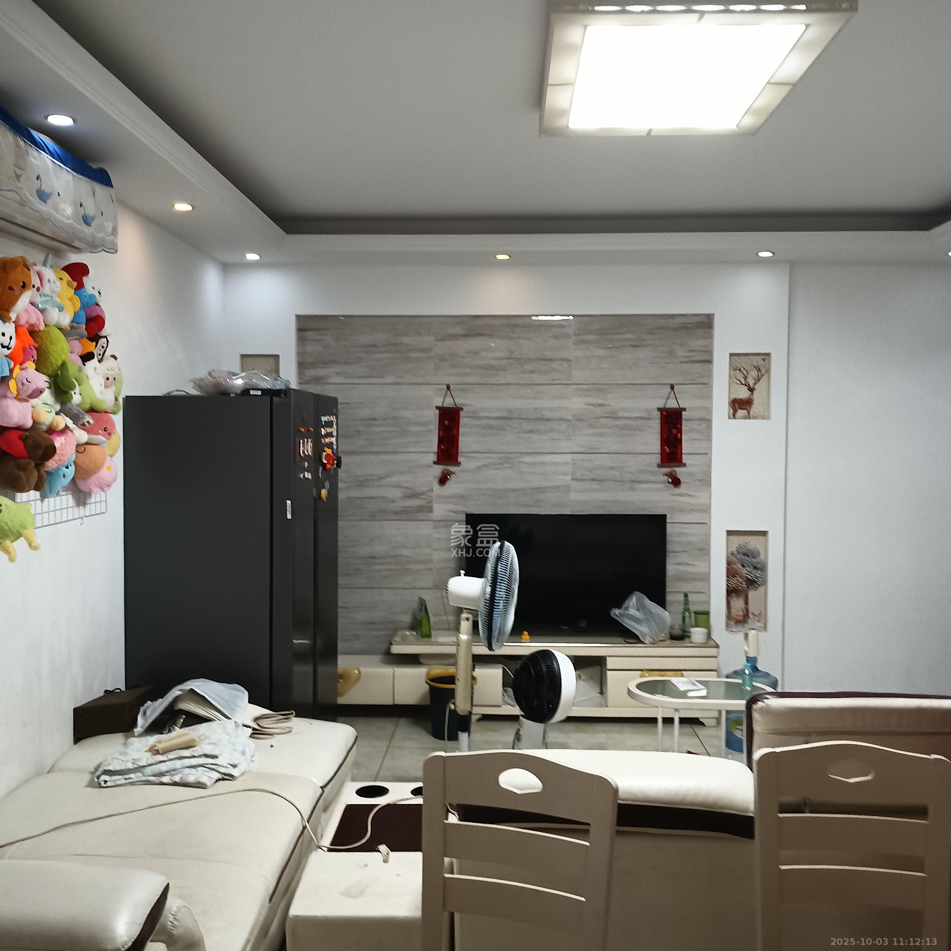 锦璨家园 3室2厅1卫 1800.0元/月 锦璨家园 3室2厅1卫 1800.0元/月室内图