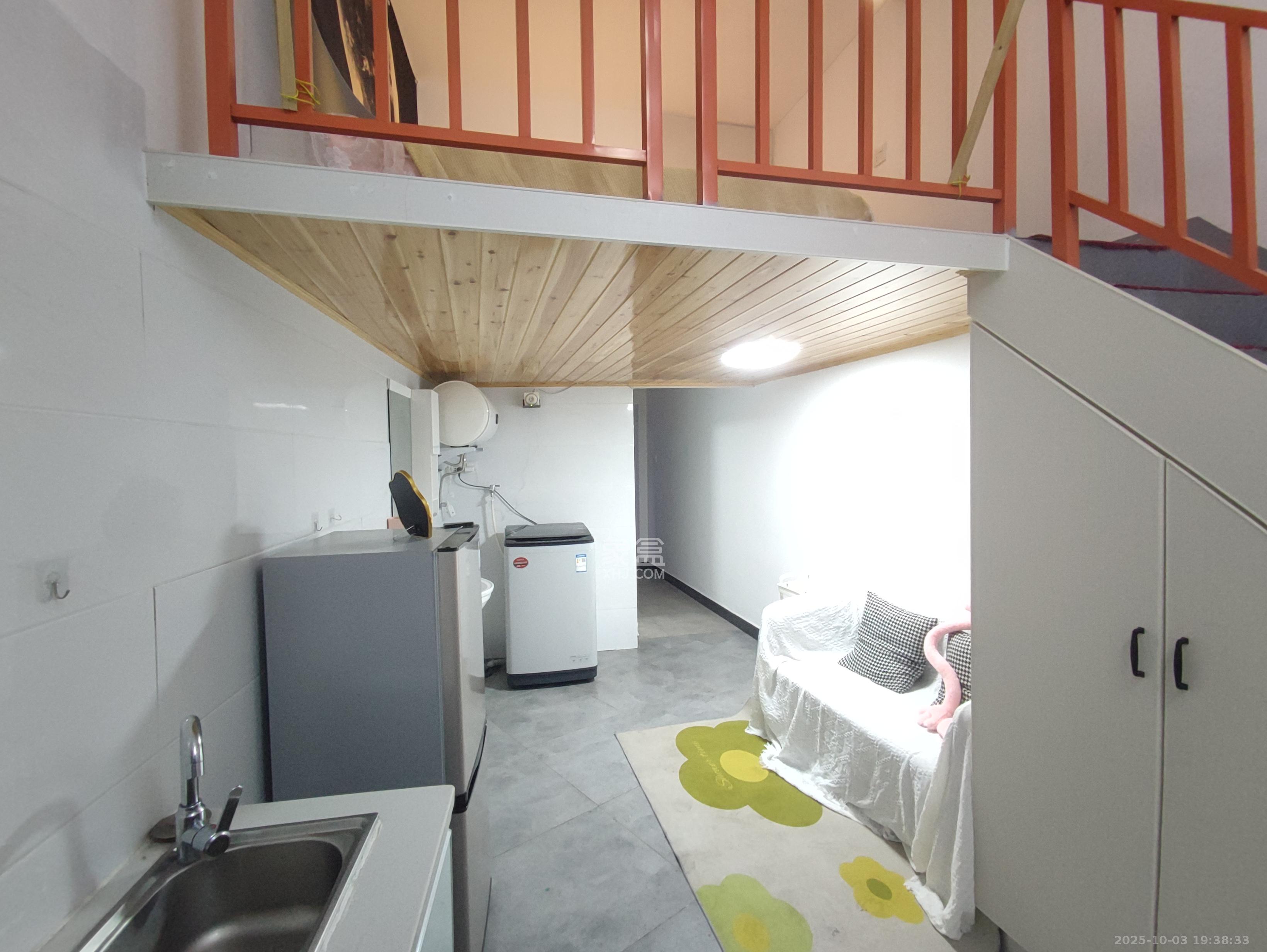 湖韵佳苑 1室1厅1卫 1500.0元/月 湖韵佳苑 1室1厅1卫 1500.0元/月室内图