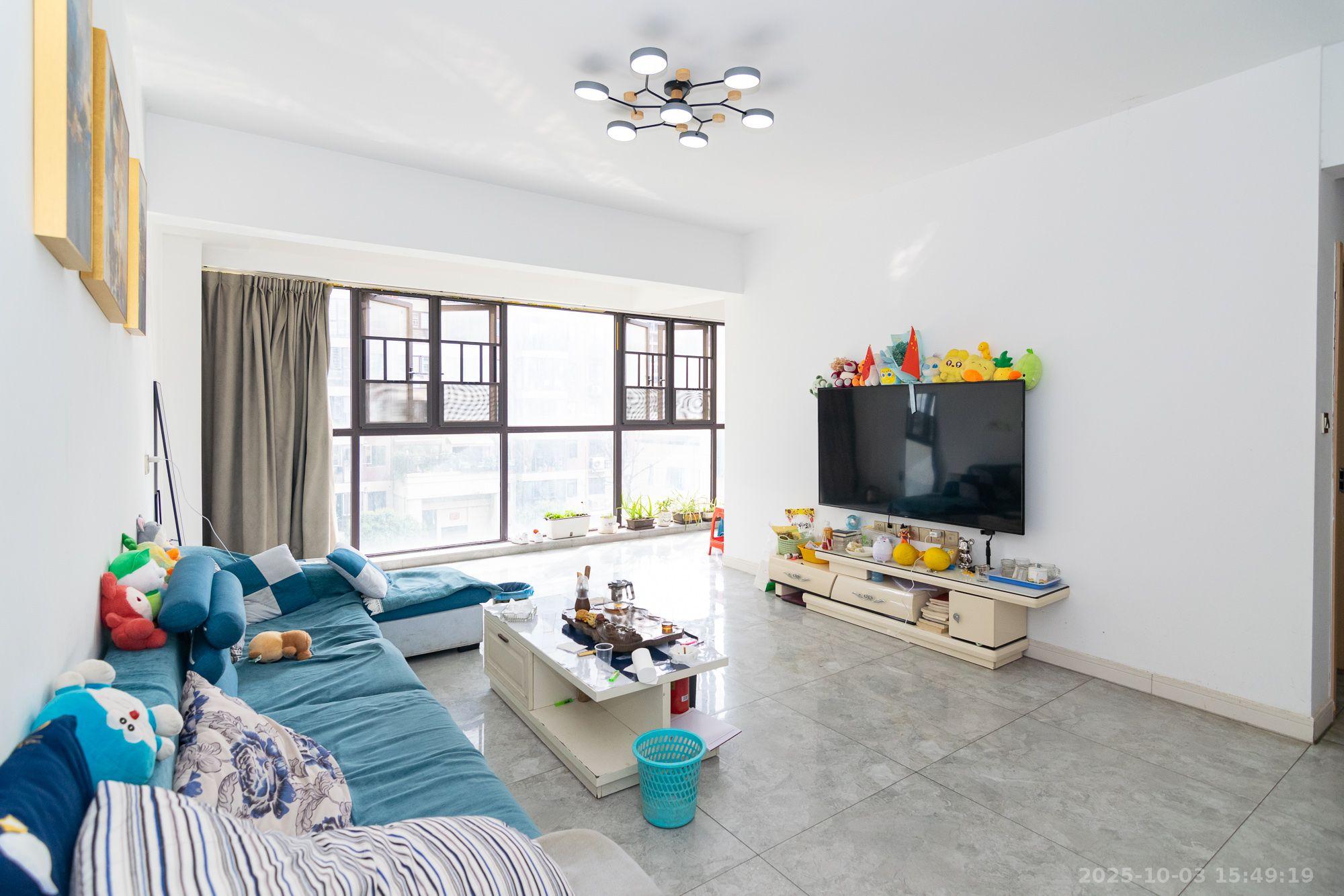 新华联梦想城 4室2厅2卫 2300.0元/月 新华联梦想城 4室2厅2卫 2300.0元/月室内图