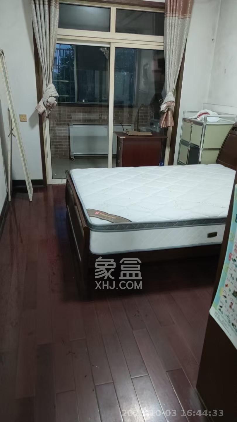 航天大院  3室2厅1卫    2300.0元/月室内图