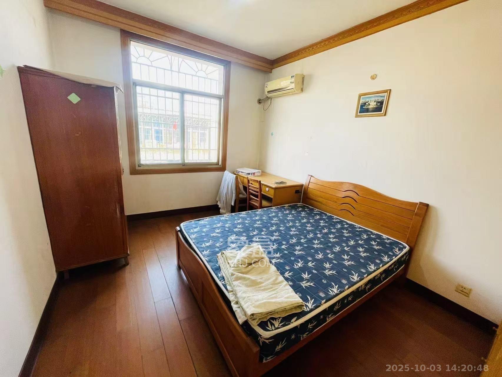 下碧湘街小区  3室1厅1卫   1800.00元/月室内图