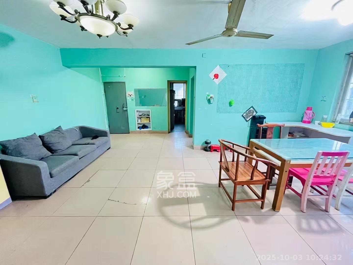 劳动路散盘  3室2厅1卫    1500.0元/月 劳动路散盘  3室2厅1卫    1500.0元/月室内图1