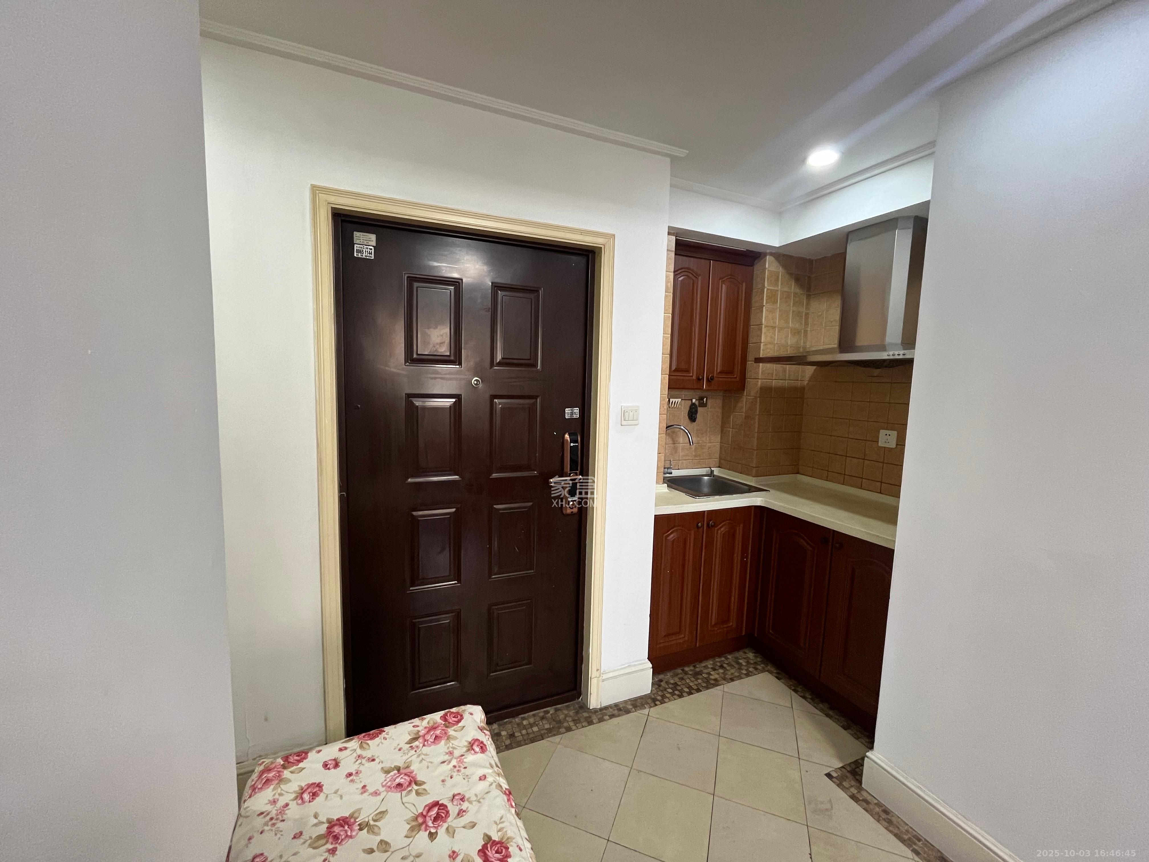 郡原广场 2室2厅1卫 2000.0元/月 郡原广场 2室2厅1卫 2000.0元/月室内图