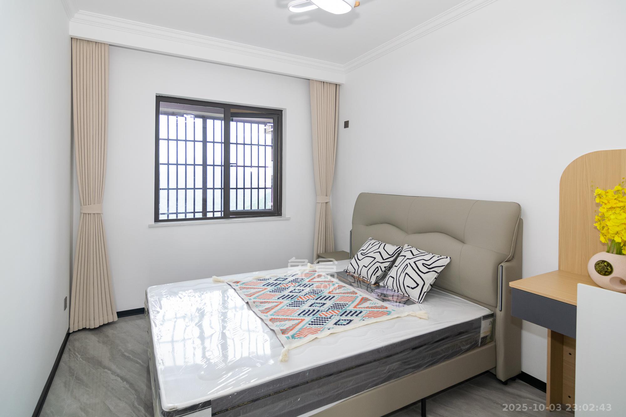 润和美郡（润和紫郡五期）  4室2厅2卫    132.8万卧室