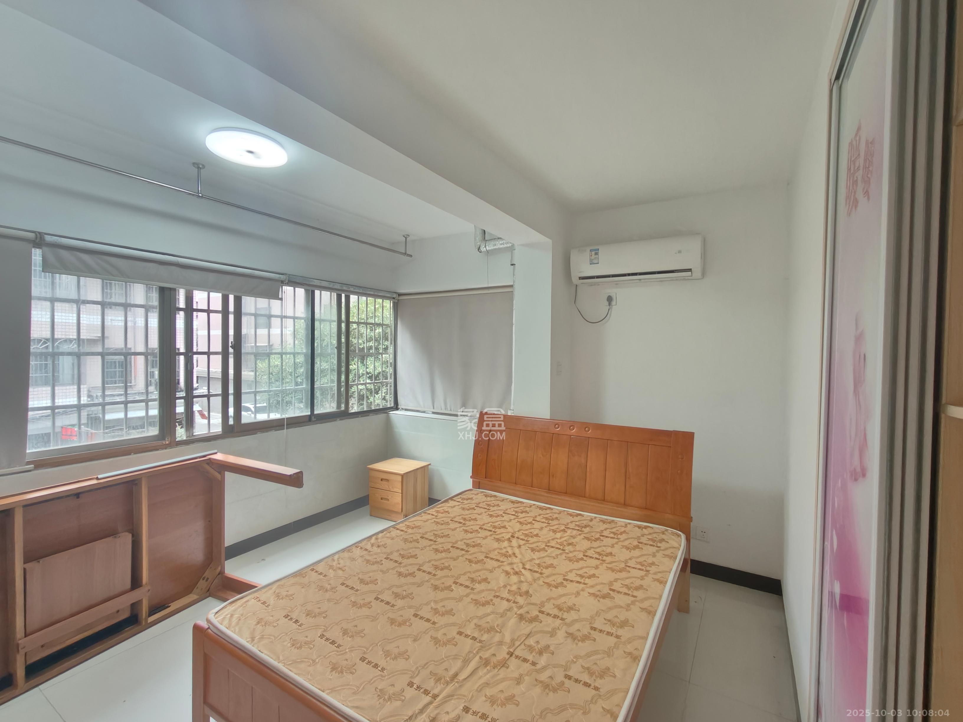 雄海花园 3室2厅1卫 2100.0元/月 雄海花园 3室2厅1卫 2100.0元/月室内图