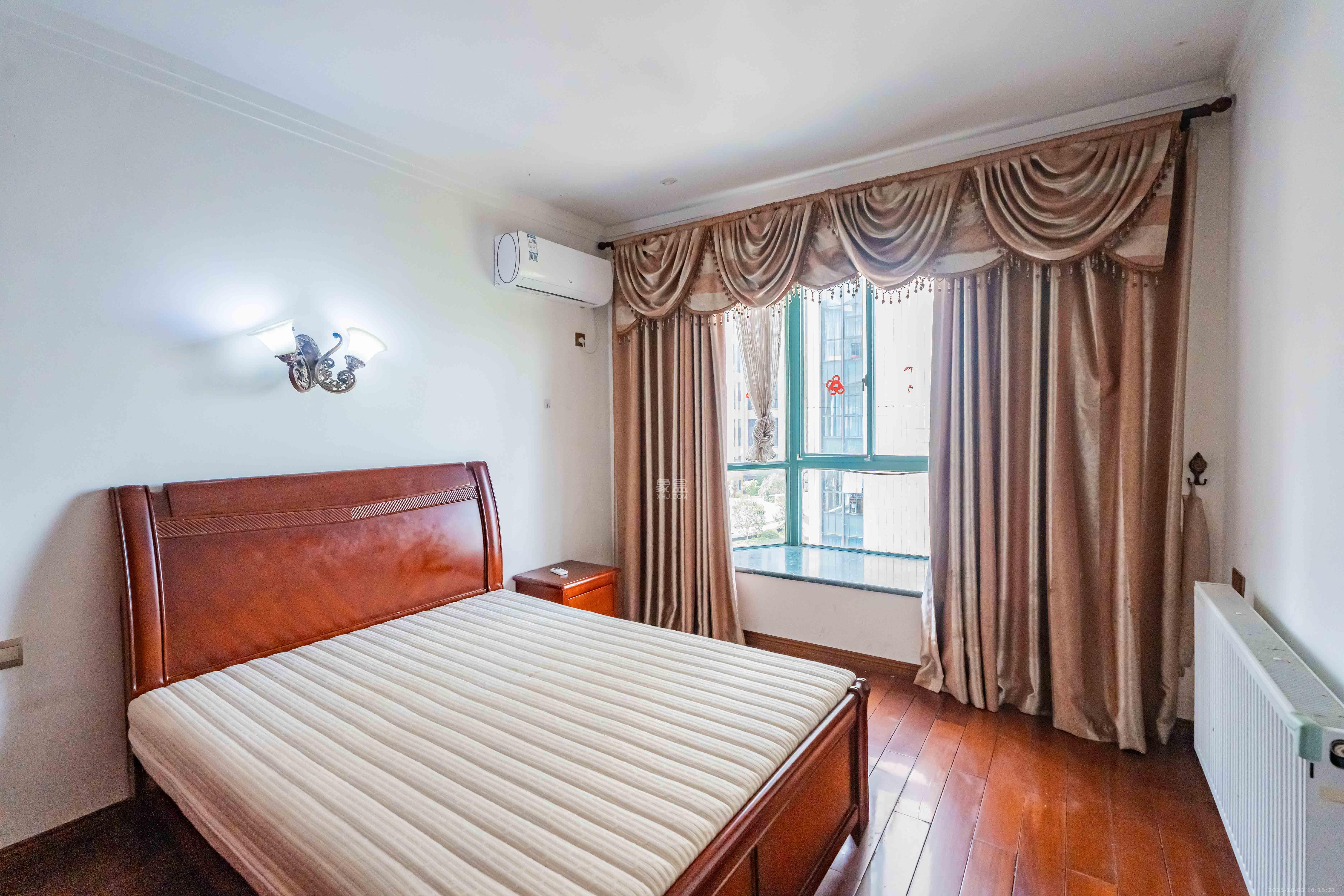 四季阳光花城 3室2厅2卫 4200.0元/月 四季阳光花城 3室2厅2卫 4200.0元/月室内图