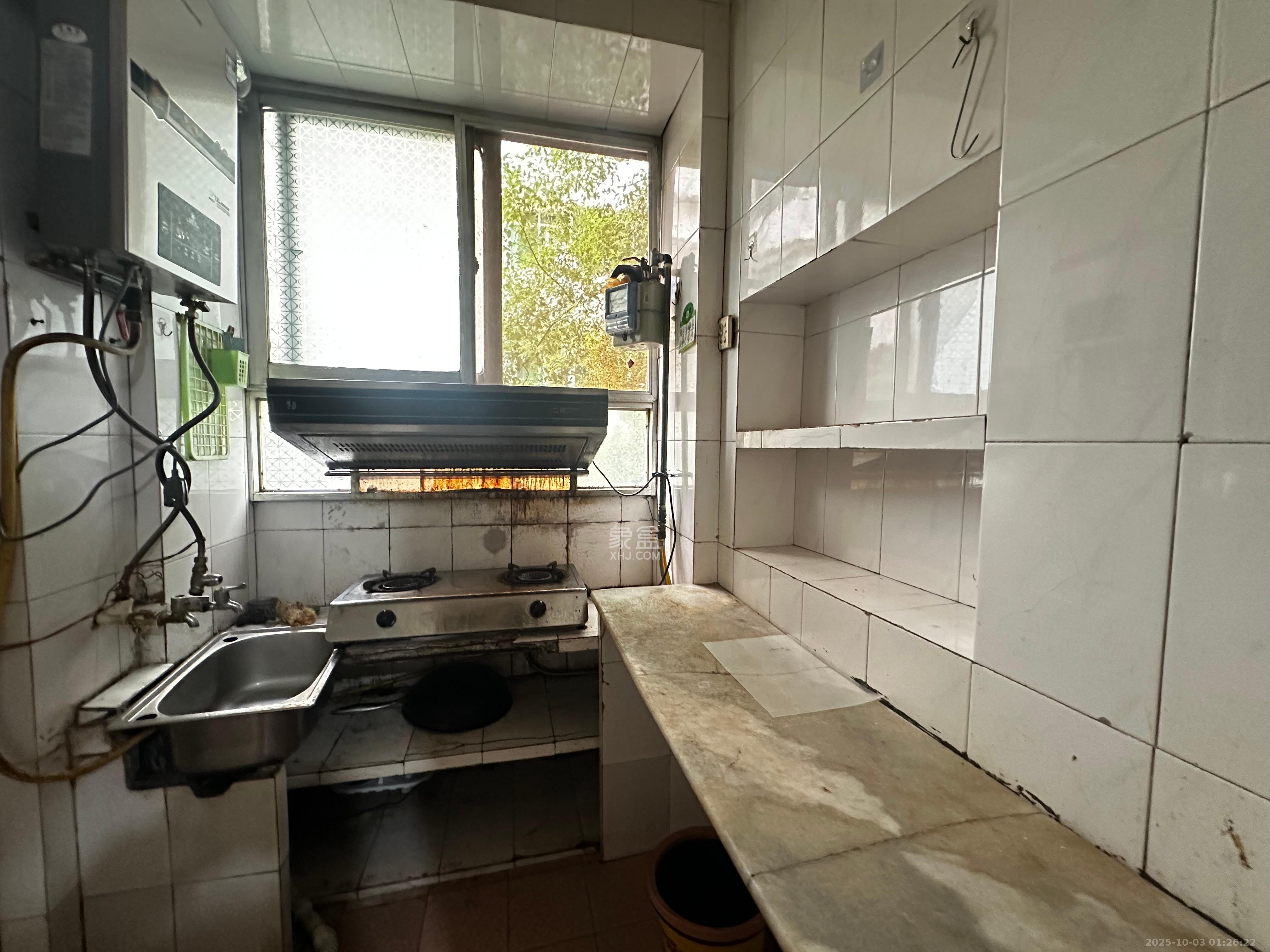 人民新村  1室1厅1卫    1200.0元/月室内图