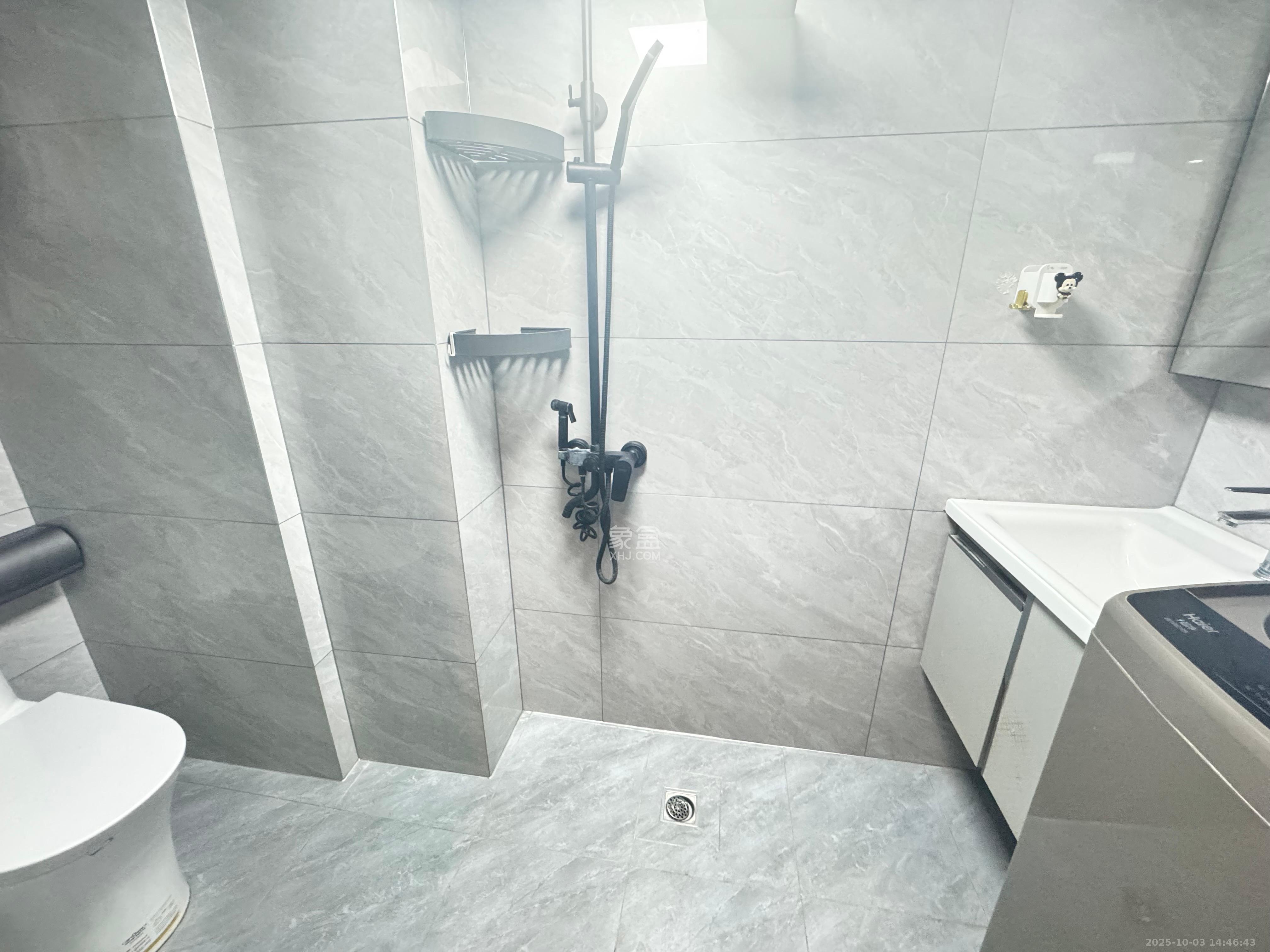 卓越江岸  2室1厅1卫    2350.0元/月 卓越江岸  2室1厅1卫    2350.0元/月