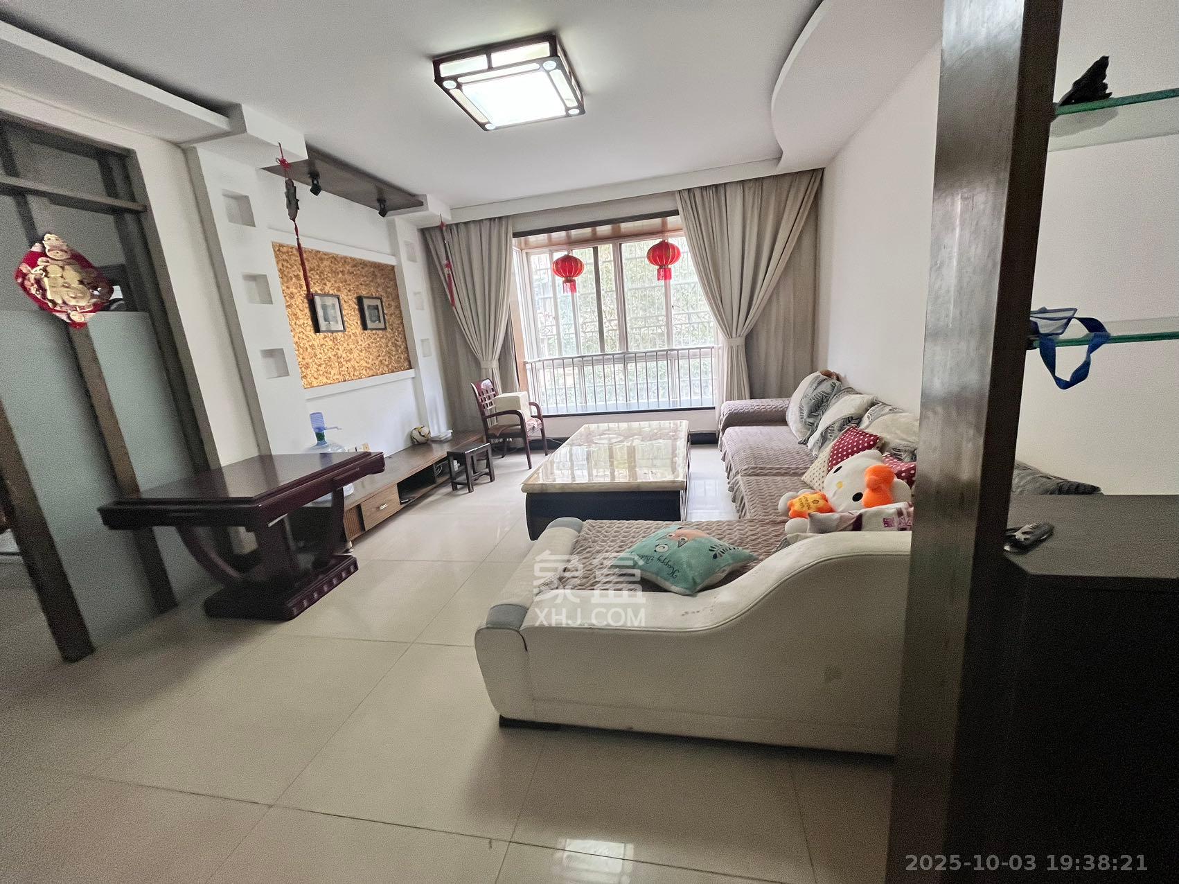 红星农博住宅小区（佳英农博小区）  3室2厅2卫    2200.0元/月室内图