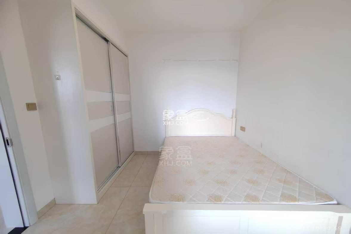 流金岁月-华晨国际 3室1厅1卫 2400.0元/月 流金岁月-华晨国际 3室1厅1卫 2400.0元/月室内图