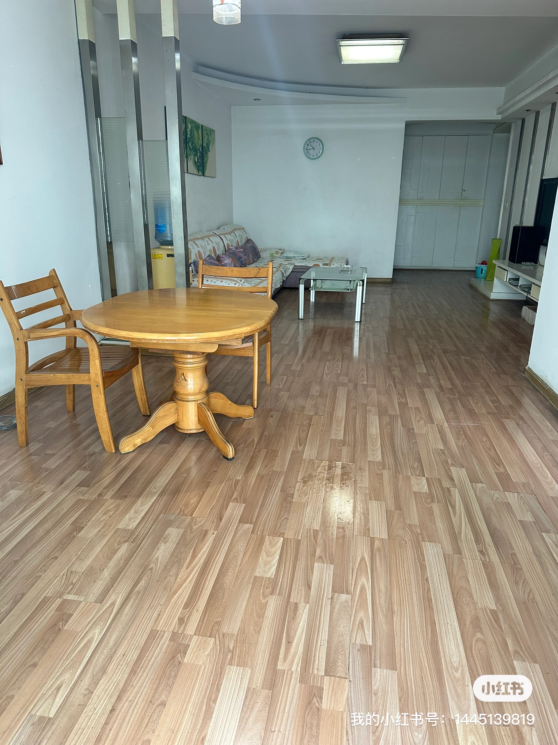 四海大厦  4室2厅2卫    1800.0元/月室内图