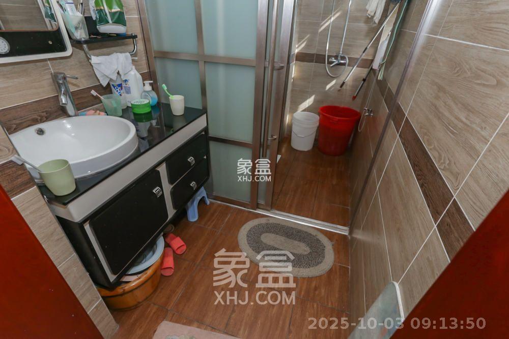 莱茵城  2室2厅1卫   2000.00元/月室内图