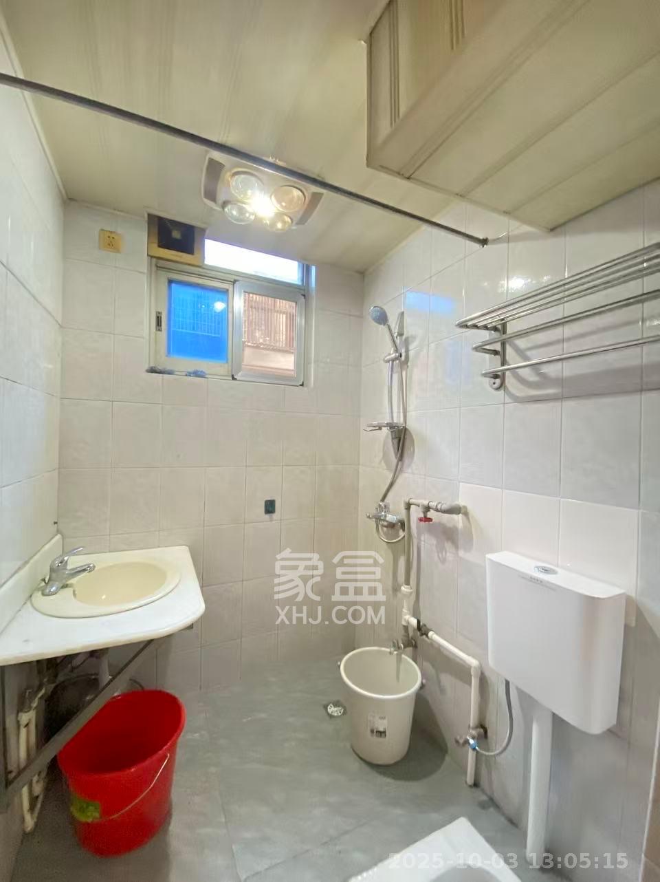 五一东村 2室1厅1卫 2000.0元/月 五一东村 2室1厅1卫 2000.0元/月室内图