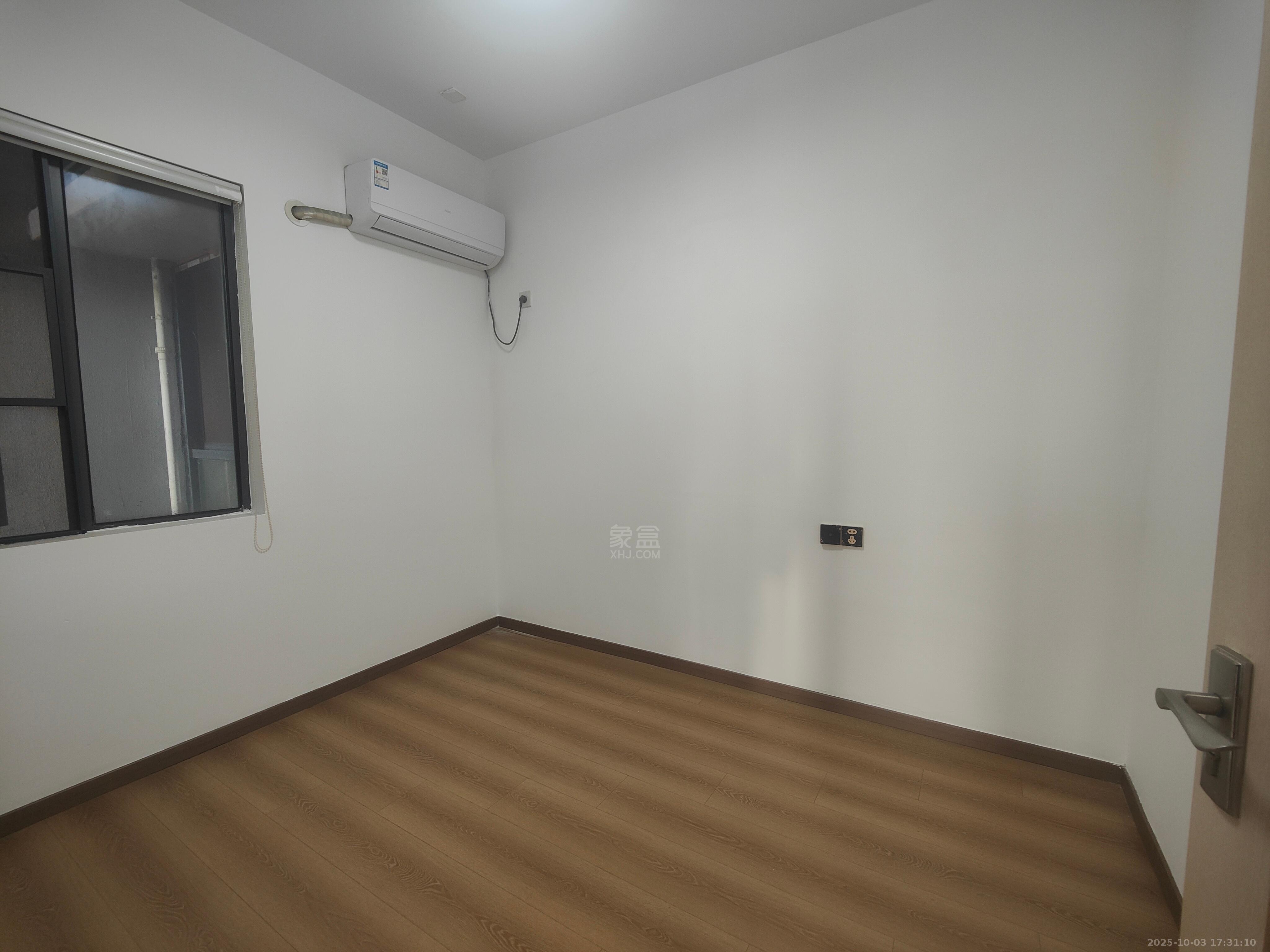 庐山春天  2室2厅1卫    2000.0元/月室内图