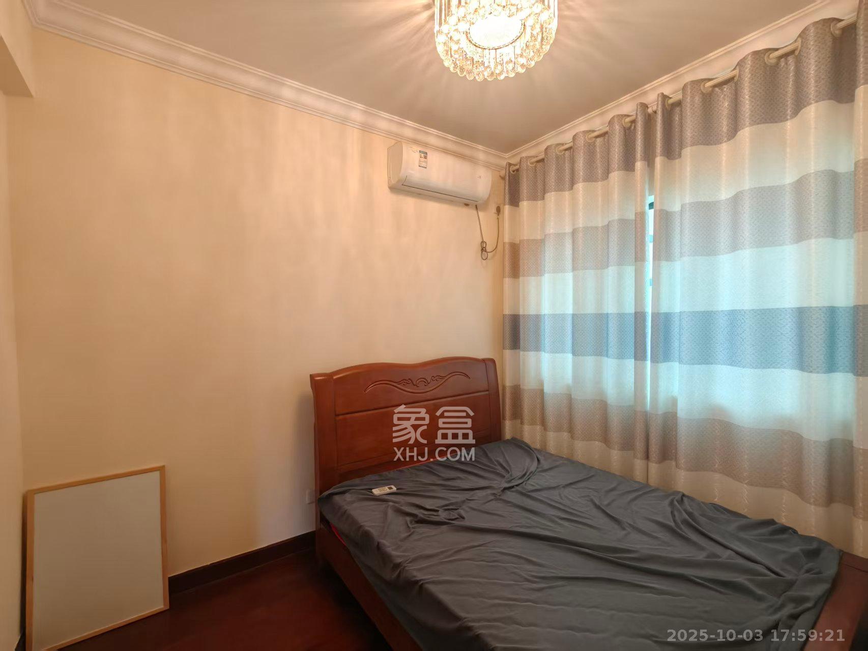 恒大翡翠华庭  1室2厅1卫    2000.0元/月室内图