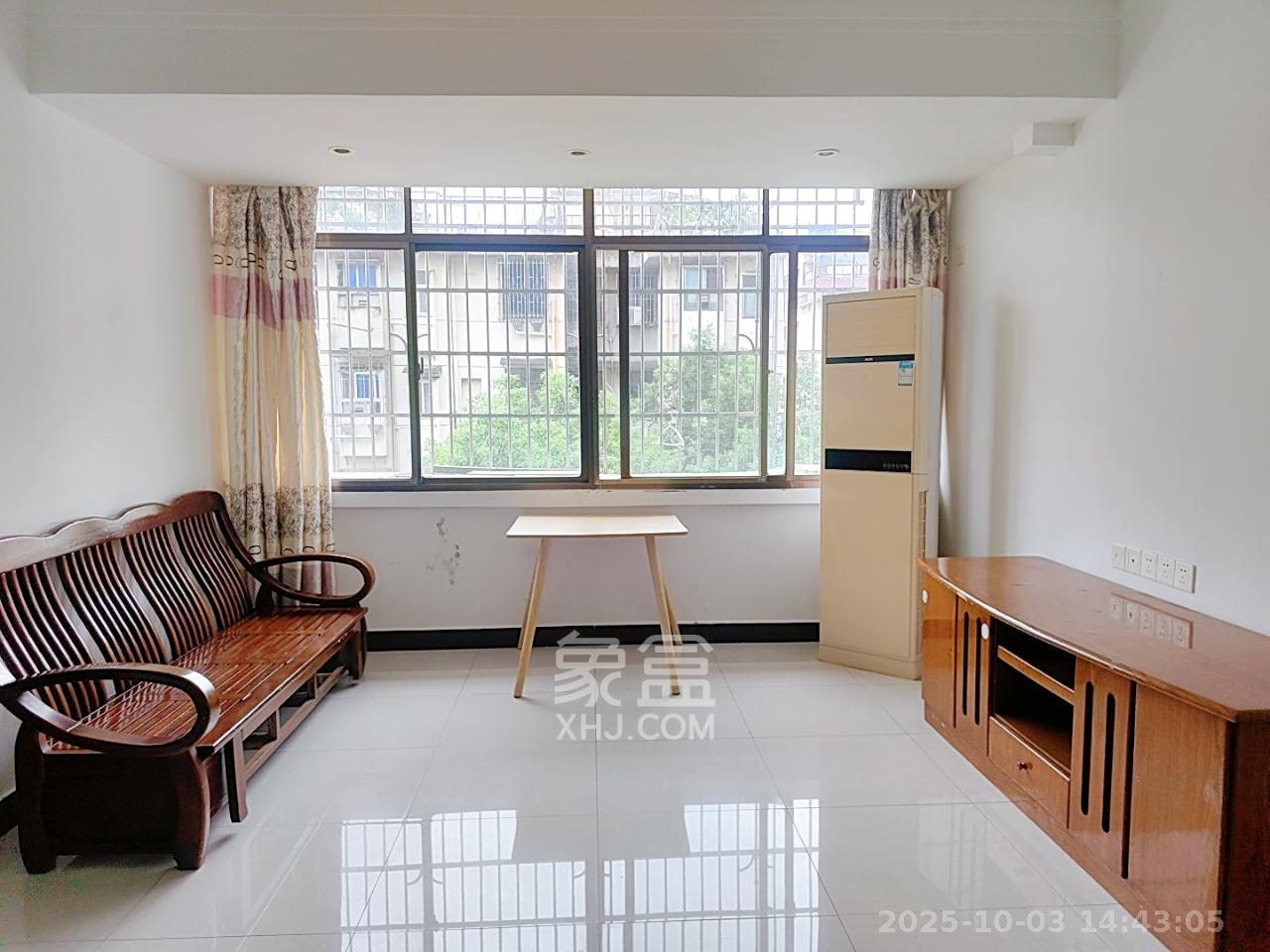 陈家湖小区  2室1厅1卫    1800.0元/月 陈家湖小区  2室1厅1卫    1800.0元/月