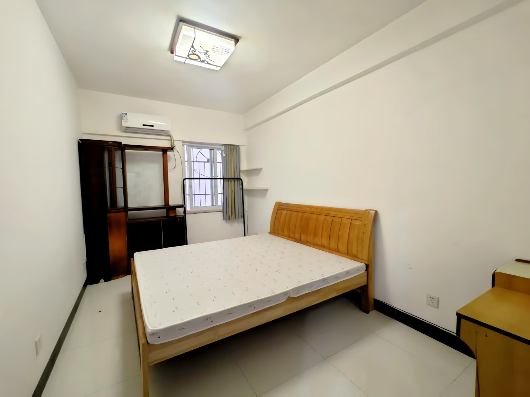 南亚广场 3室2厅2卫 2600.0元/月 南亚广场 3室2厅2卫 2600.0元/月室内图