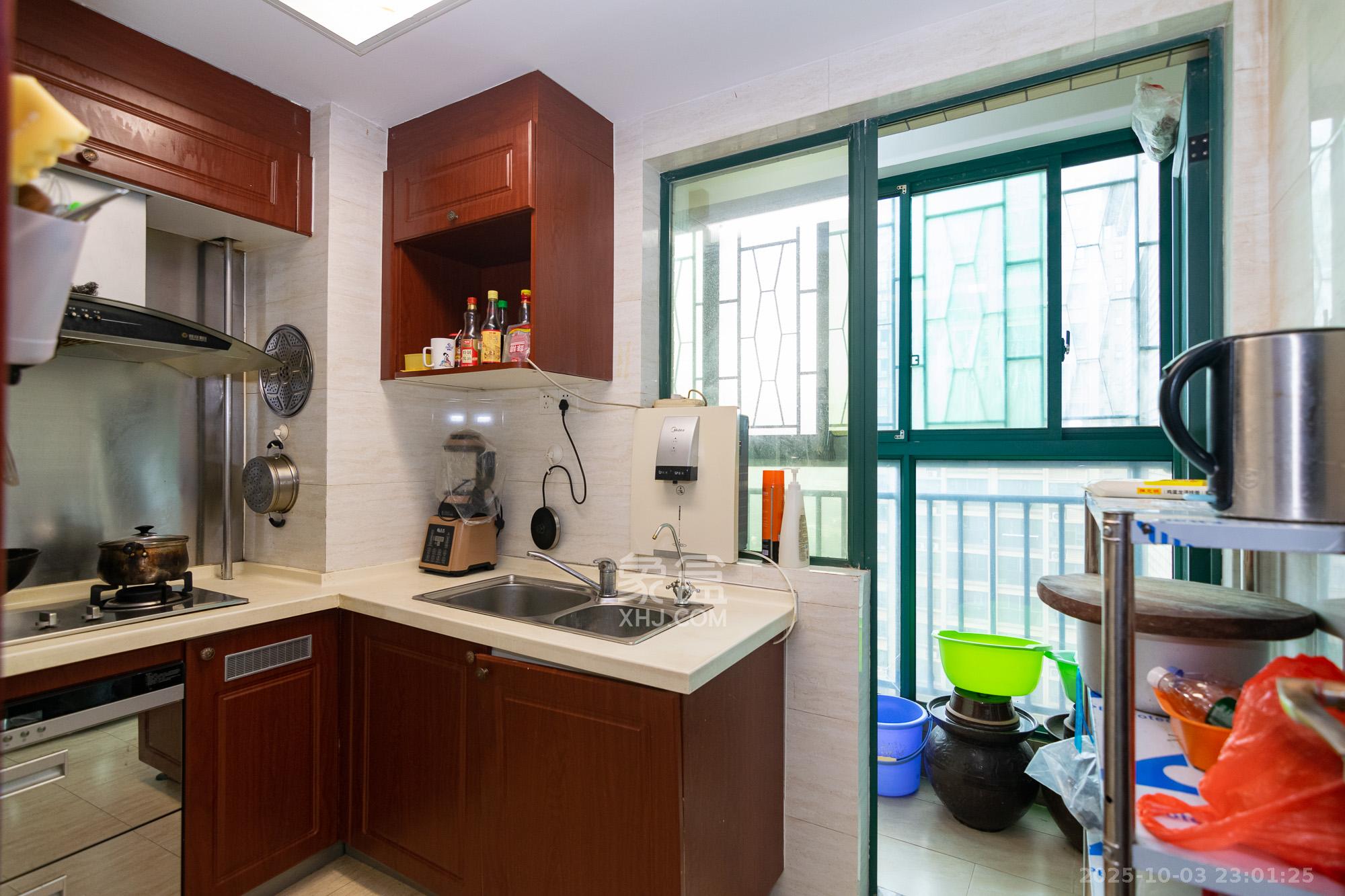 富基世纪公园 3室2厅1卫 58.8万 富基世纪公园 3室2厅1卫 58.8万厨房