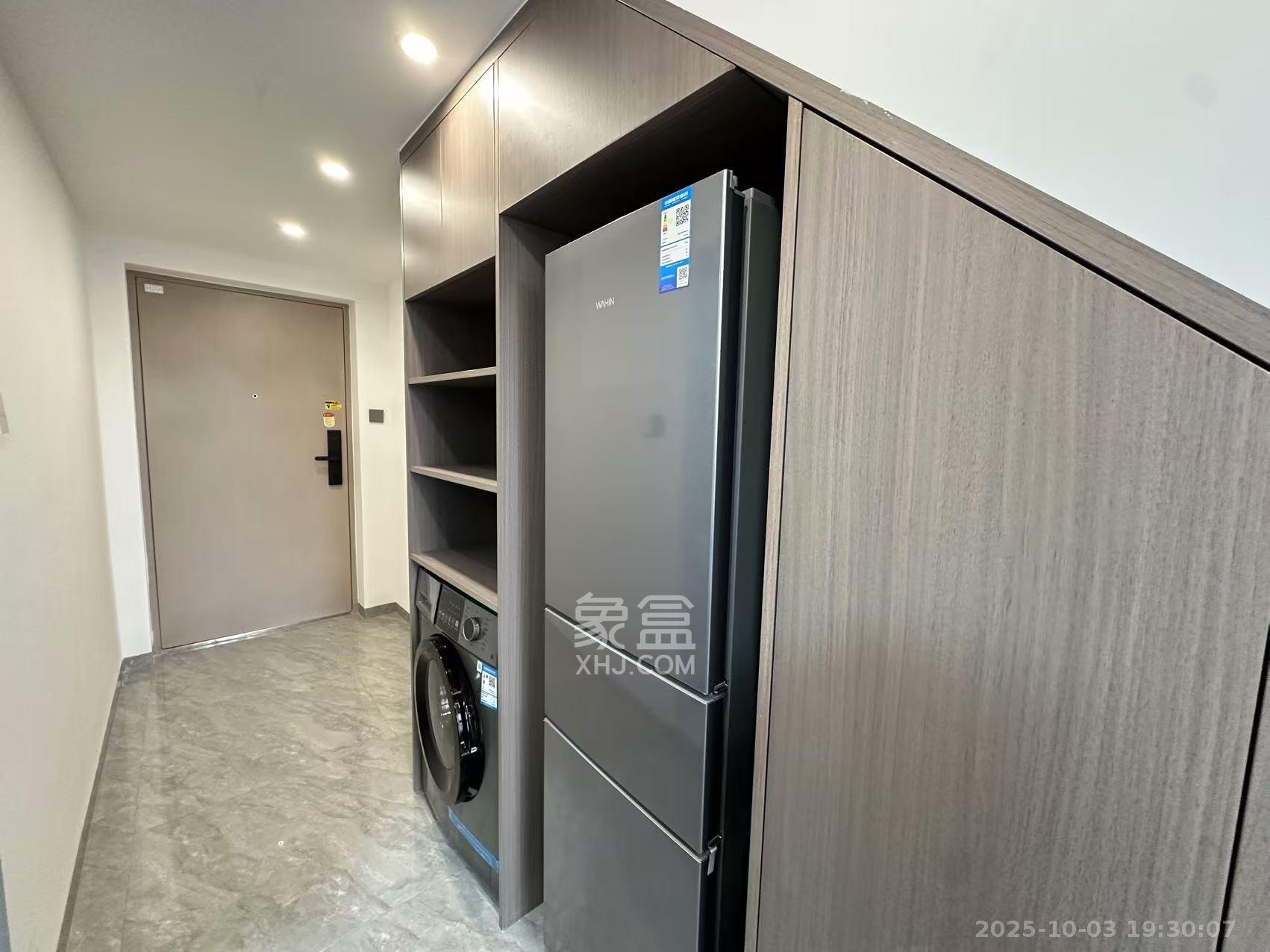 保利中环广场(保利中悦苑) 1室1厅1卫 2600.0元/月 保利中环广场(保利中悦苑) 1室1厅1卫 2600.0元/月室内图