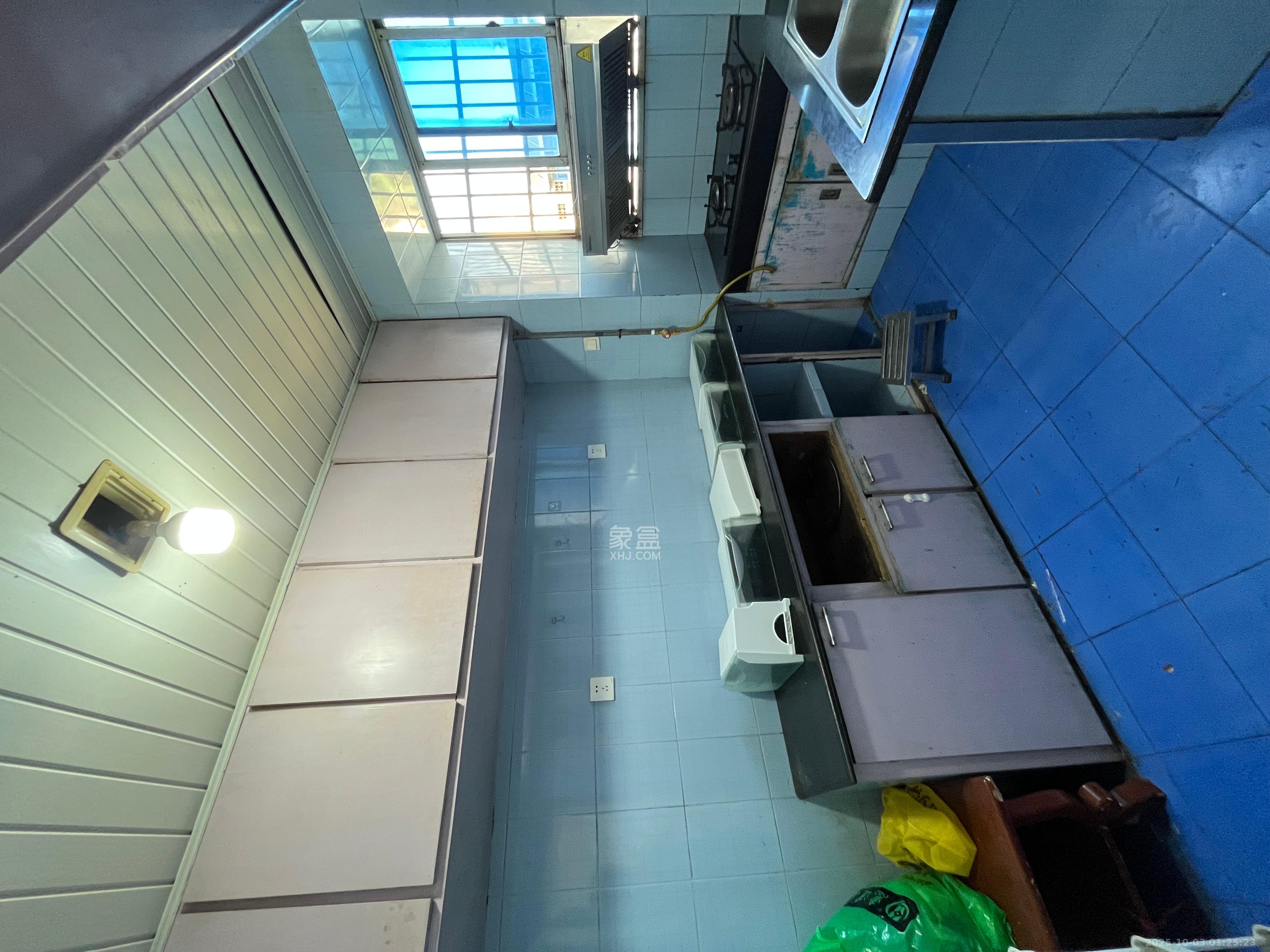 荷花园市直教师村(长沙市教育局直属教师二村) 3室2厅1卫 2200.0元/月 荷花园市直教师村(长沙市教育局直属教师二村) 3室2厅1卫 2200.0元/月室内图