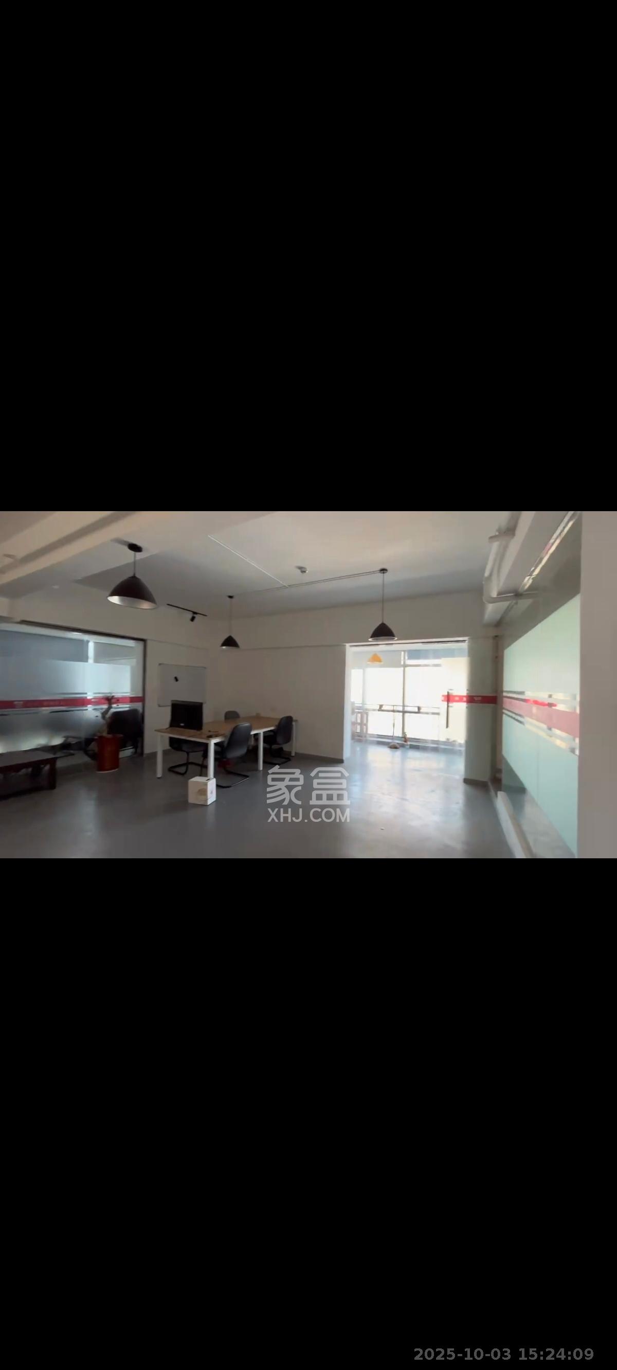 奥克斯广场 1室0厅1卫 5800.0元/月 奥克斯广场 1室0厅1卫 5800.0元/月室内图