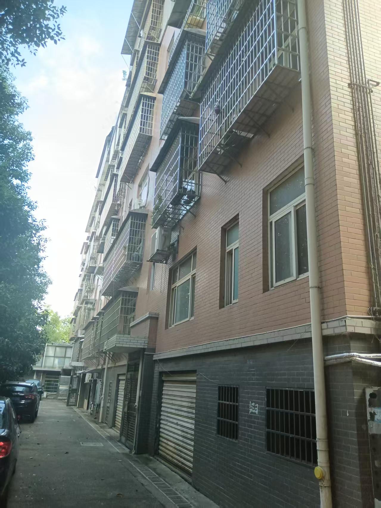 梓瑞小区  3室2厅1卫    45.8万室内图1