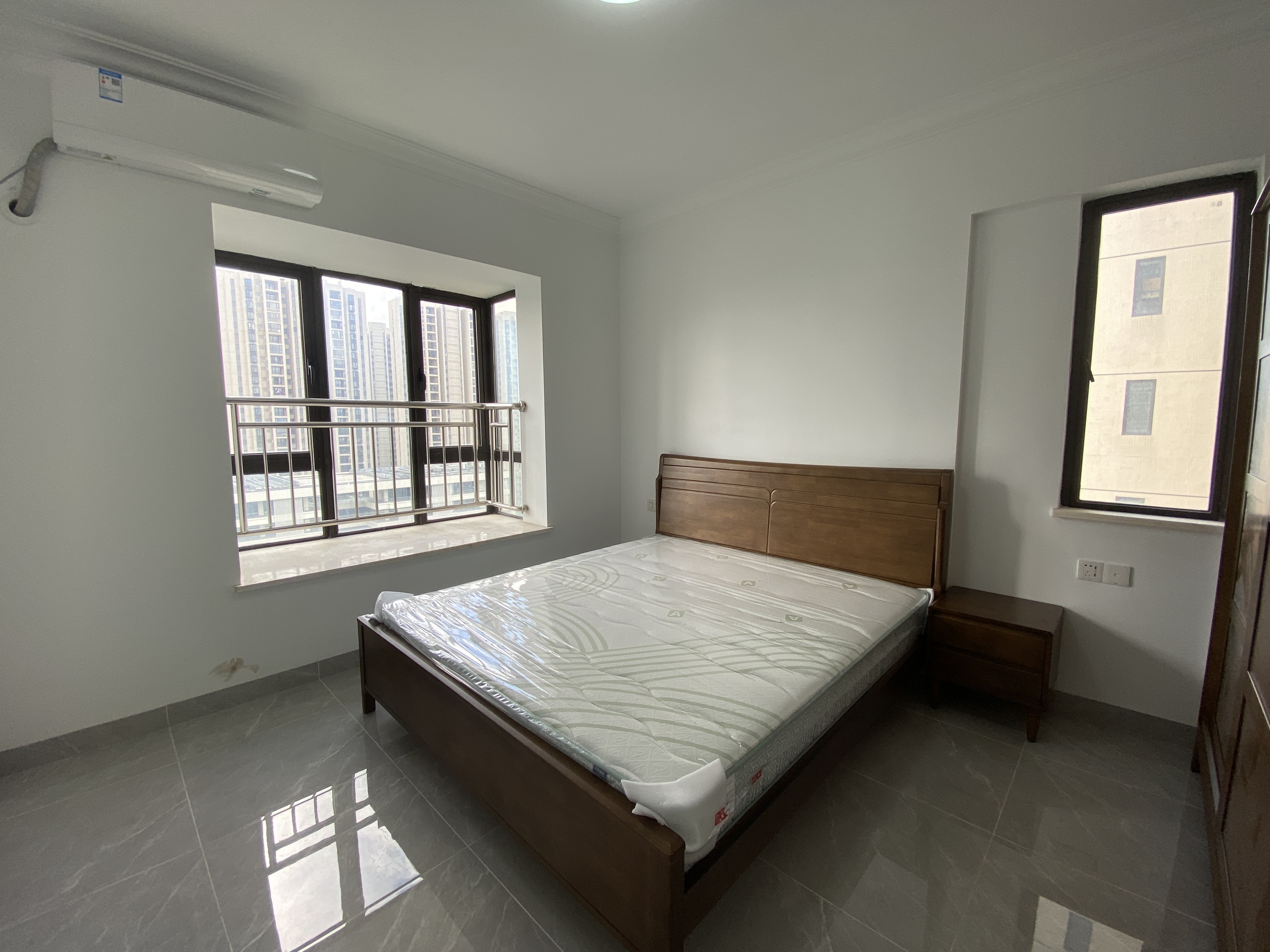 和风家园二期碧海居 3室2厅2卫 2800.0元/月 和风家园二期碧海居 3室2厅2卫 2800.0元/月室内图