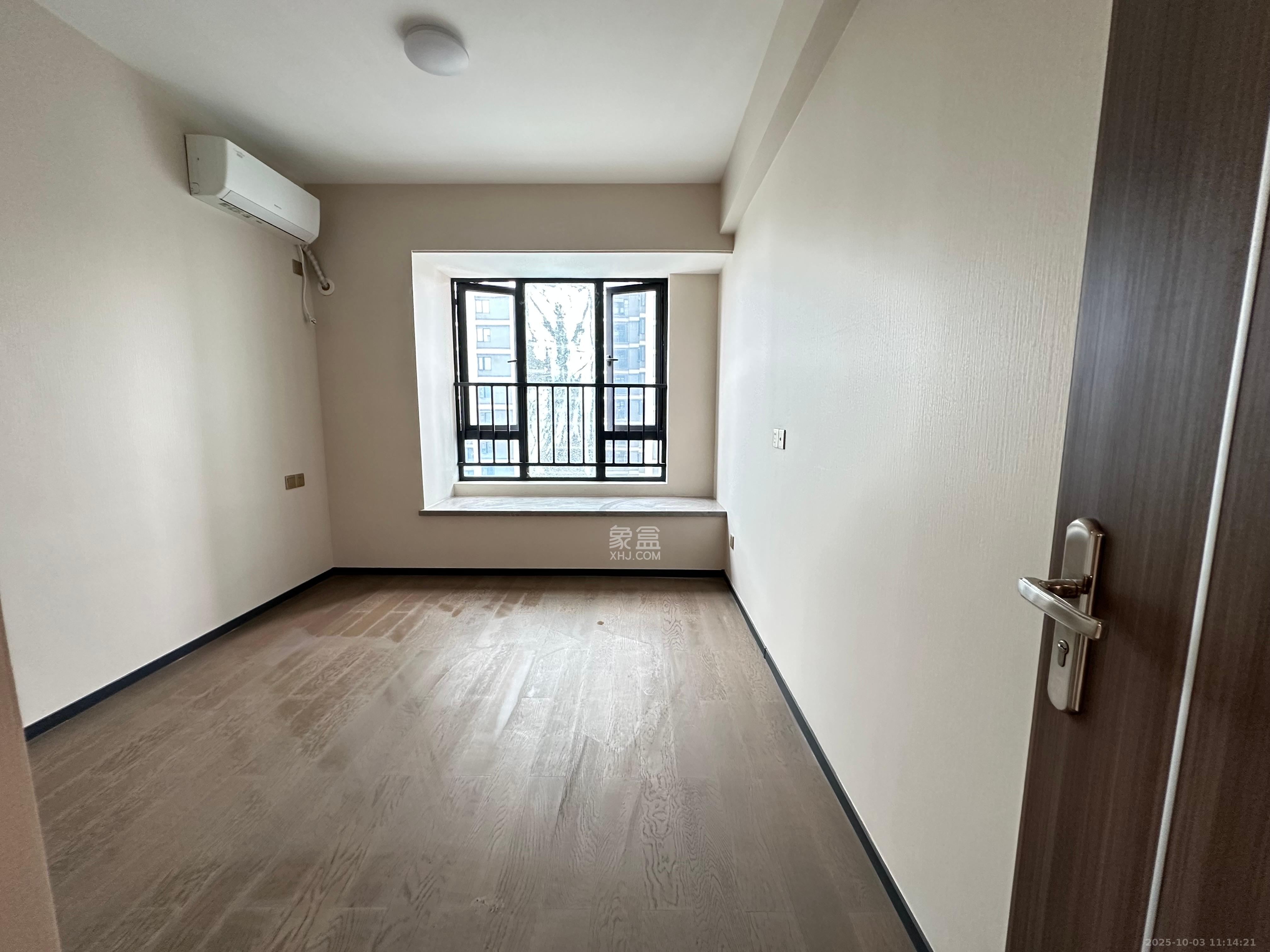 中海阅麓山一期  3室2厅2卫    3200.0元/月 中海阅麓山一期  3室2厅2卫    3200.0元/月室内图