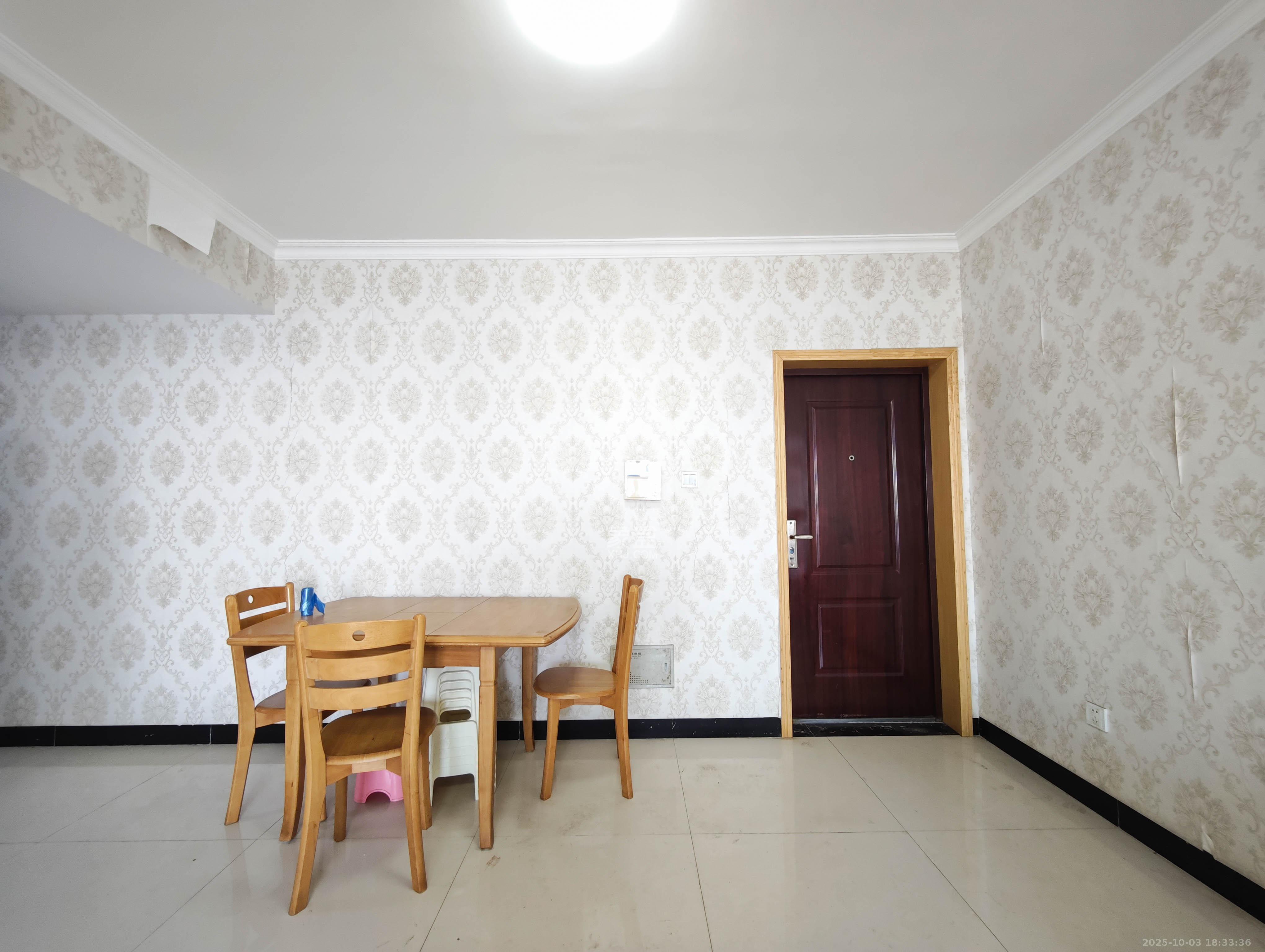 上峰苑(兰亭玥岛) 2室2厅1卫 52.0万 上峰苑(兰亭玥岛) 2室2厅1卫 52.0万其他