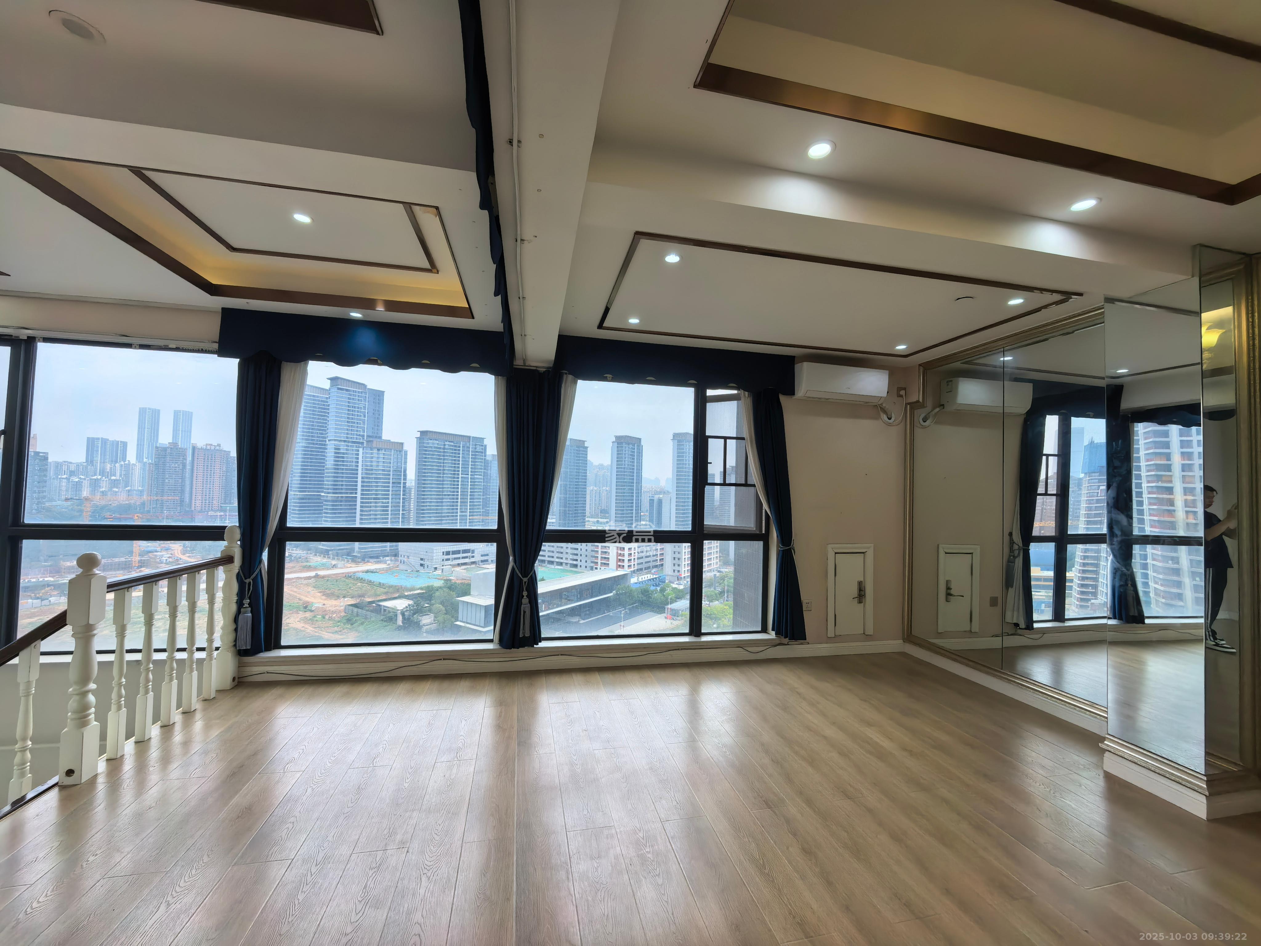 京武浪琴山一、二期 1室0厅0卫 4000.0元/月 京武浪琴山一、二期 1室0厅0卫 4000.0元/月室内图