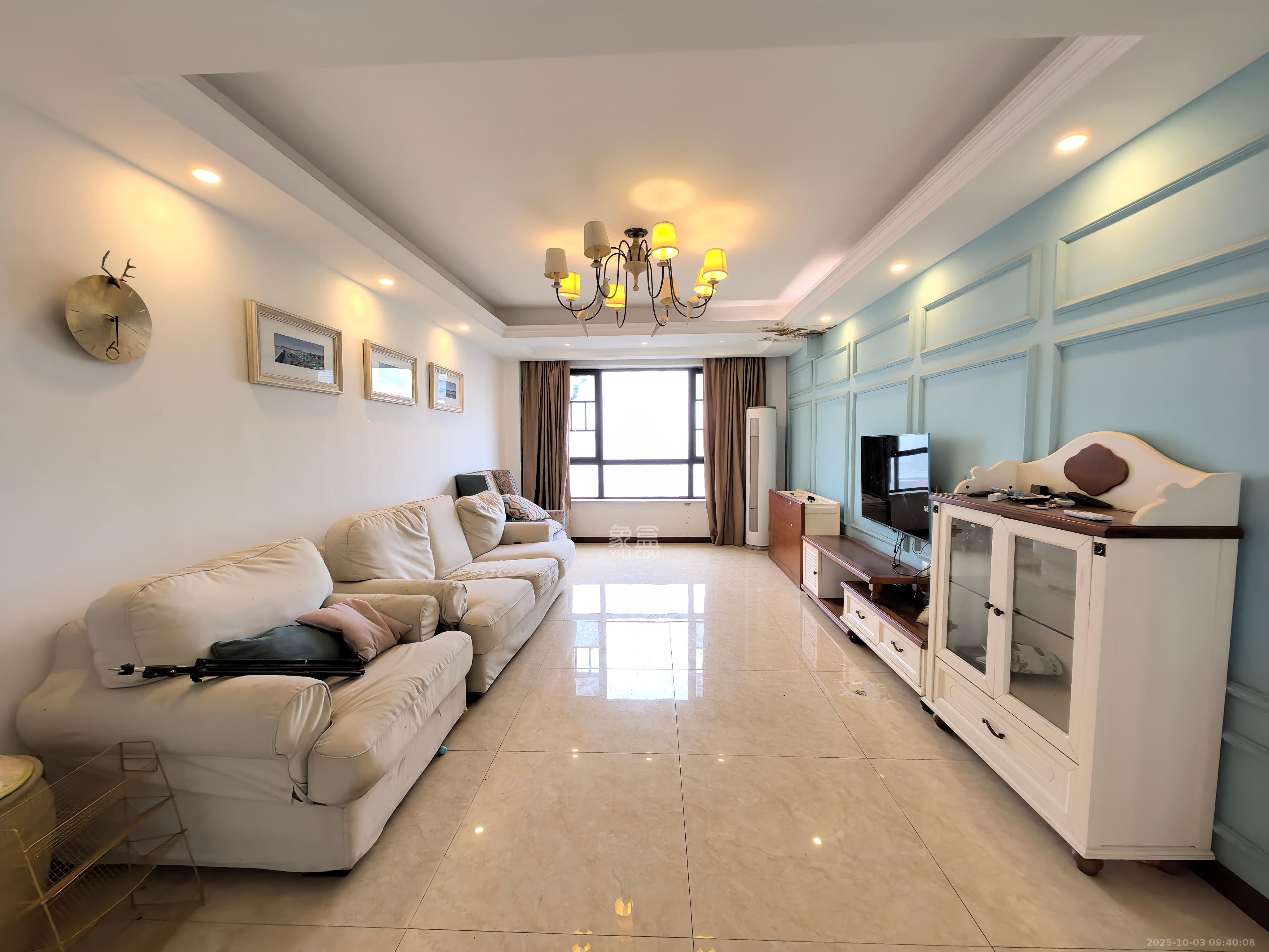 金地三千府(金地湖山樾、金地自在城)  3室2厅1卫    1800.0元/月 金地三千府(金地湖山樾、金地自在城)  3室2厅1卫    1800.0元/月