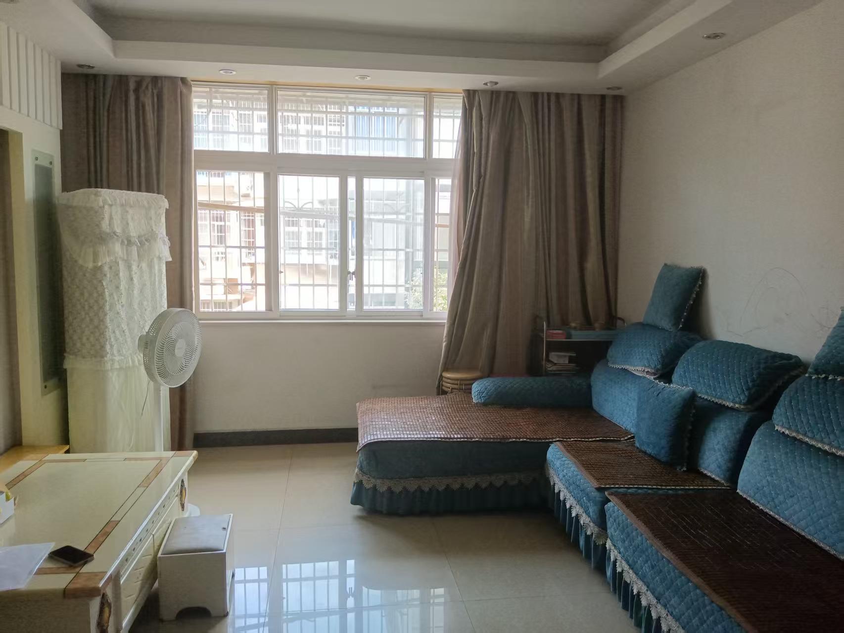 梓瑞小区  3室2厅1卫    45.8万室内图