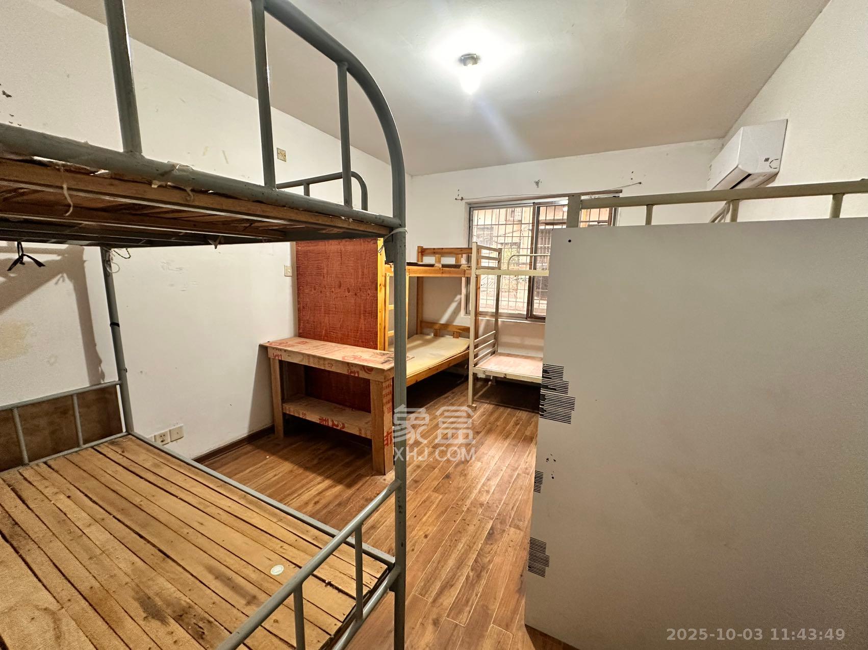 省军区宿舍  3室1厅1卫    2800.0元/月室内图